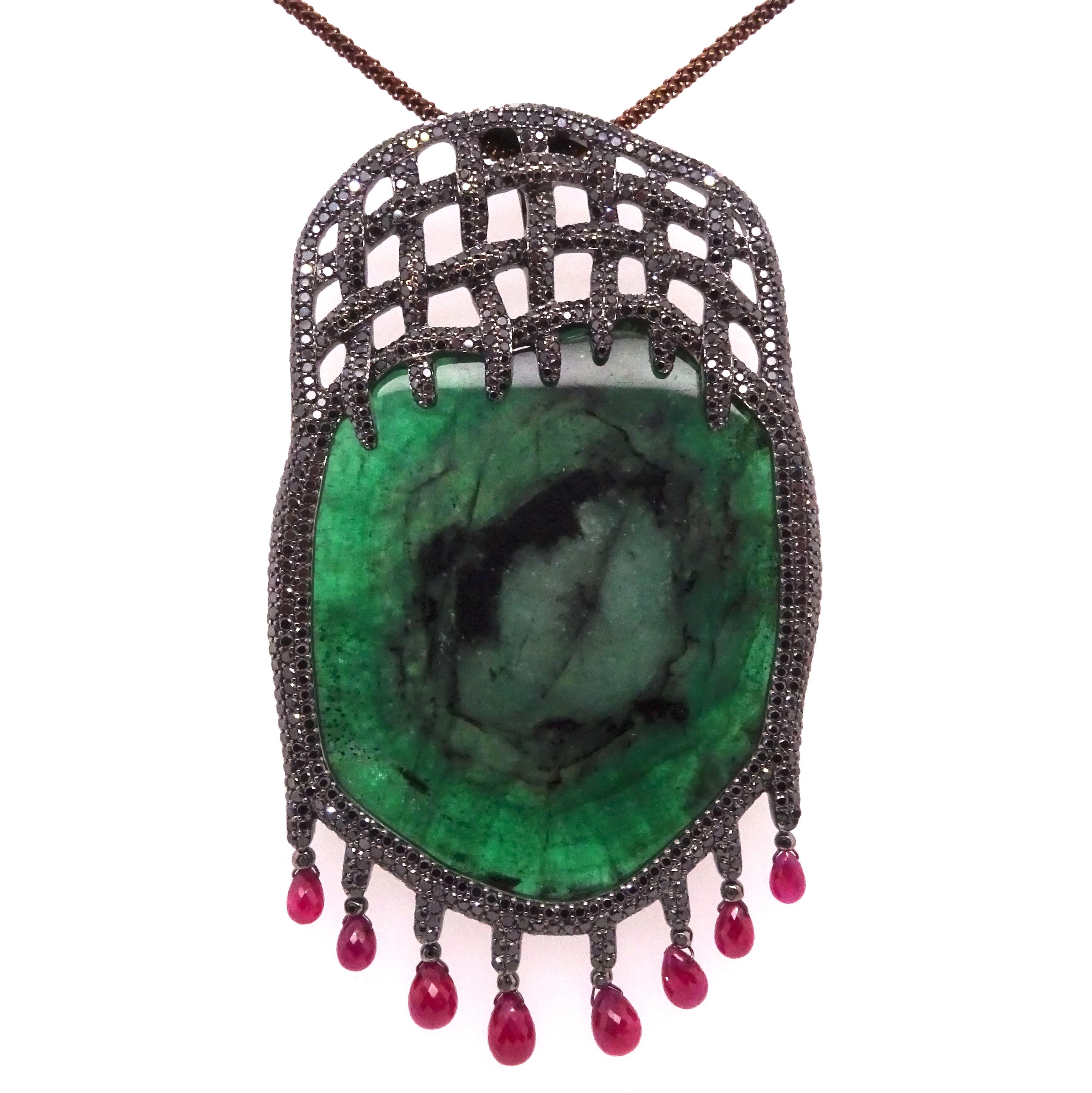 14K Yellow Gold Tender Trap Pendant with Emeralds, Black Diamonds and Rubies In New Condition For Sale In ประเวศ, TH