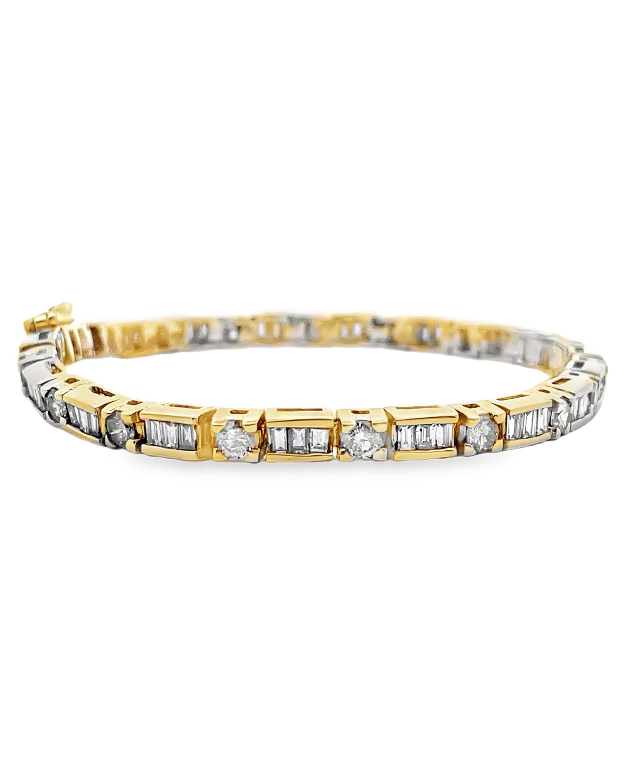 Taglio misto Bracciale Tennis in oro giallo 14K con 4,30 carati di diamanti baguette e 2,65 carati di diamanti tondi in vendita
