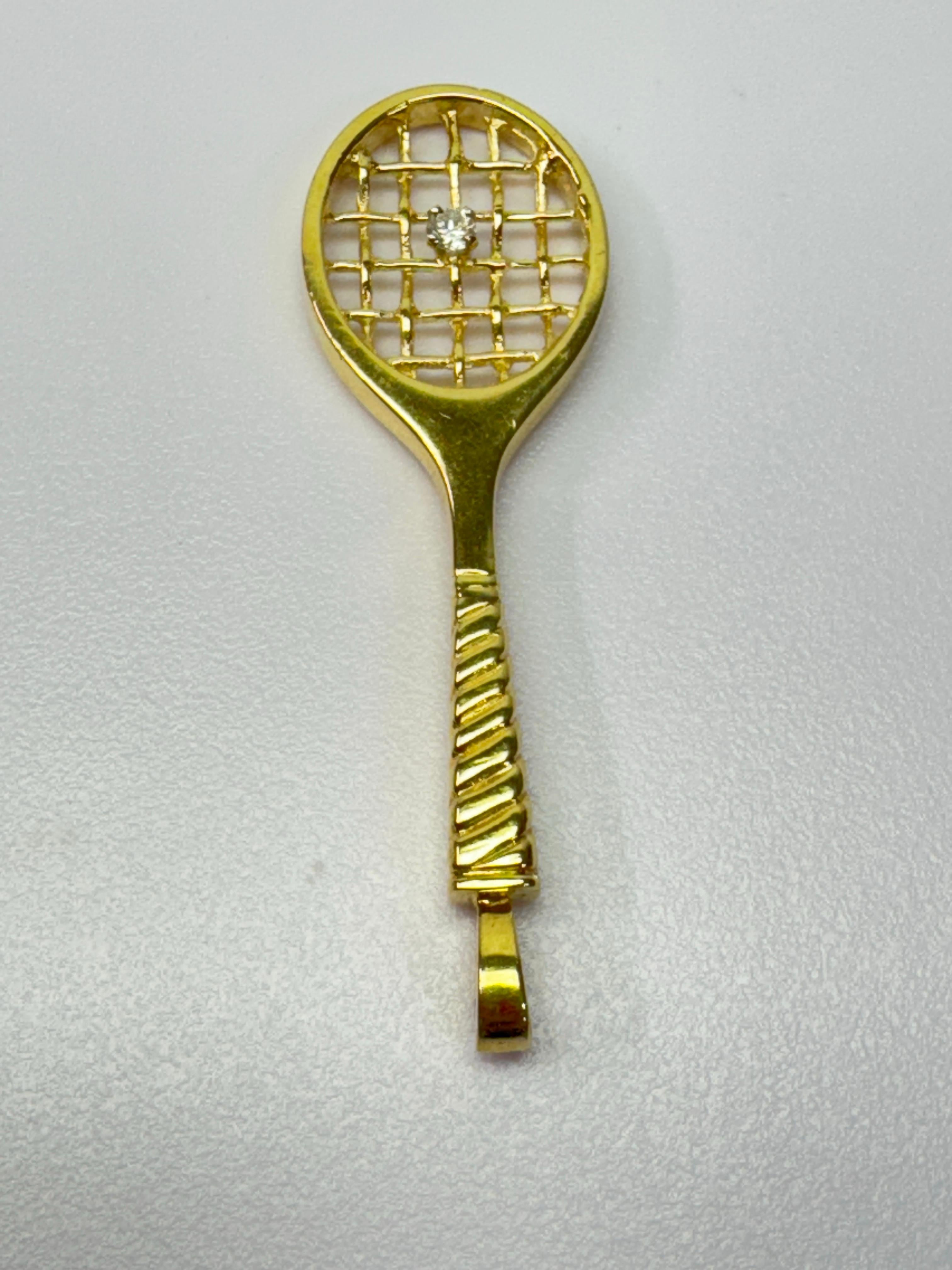 Pendentif raquette de tennis en or jaune 14K avec diamant par Incogem en vente 3