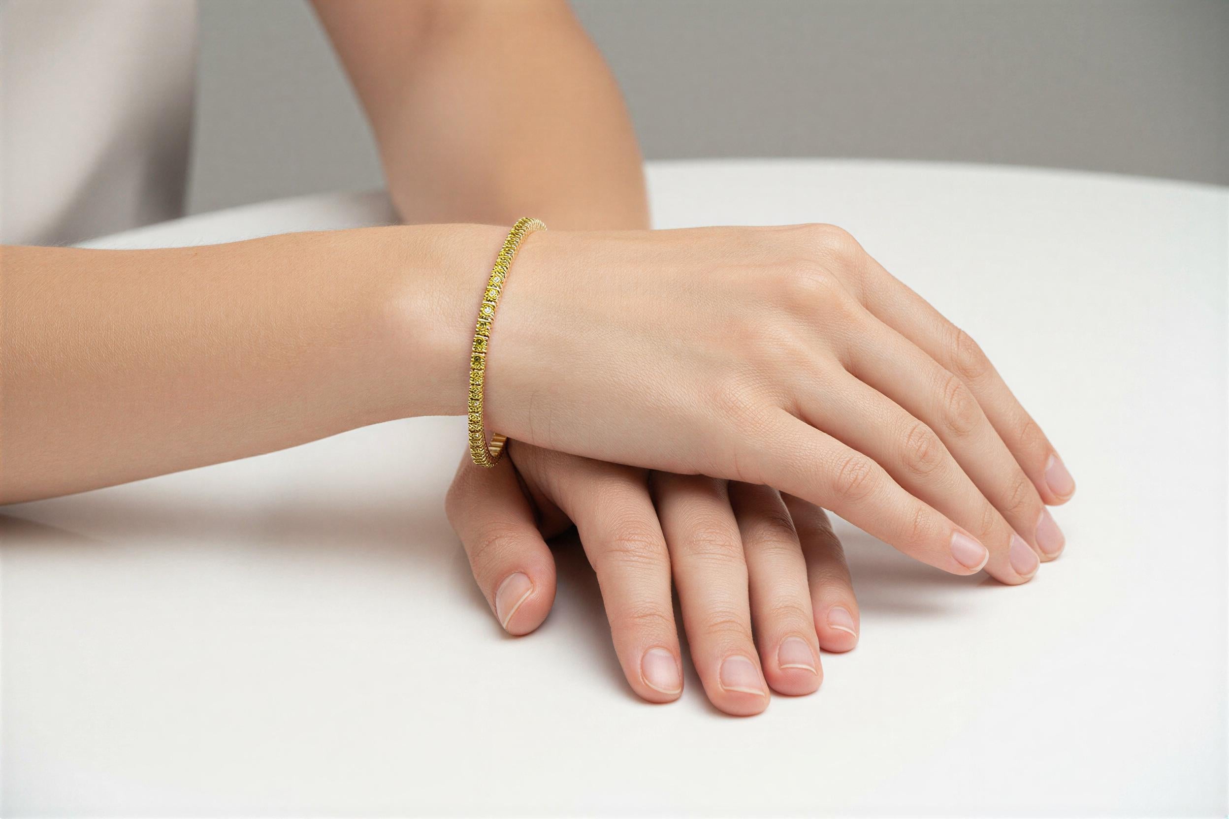 Bracelet de tennis en or jaune 14K serti d'un saphir jaune naturel Pour femmes en vente