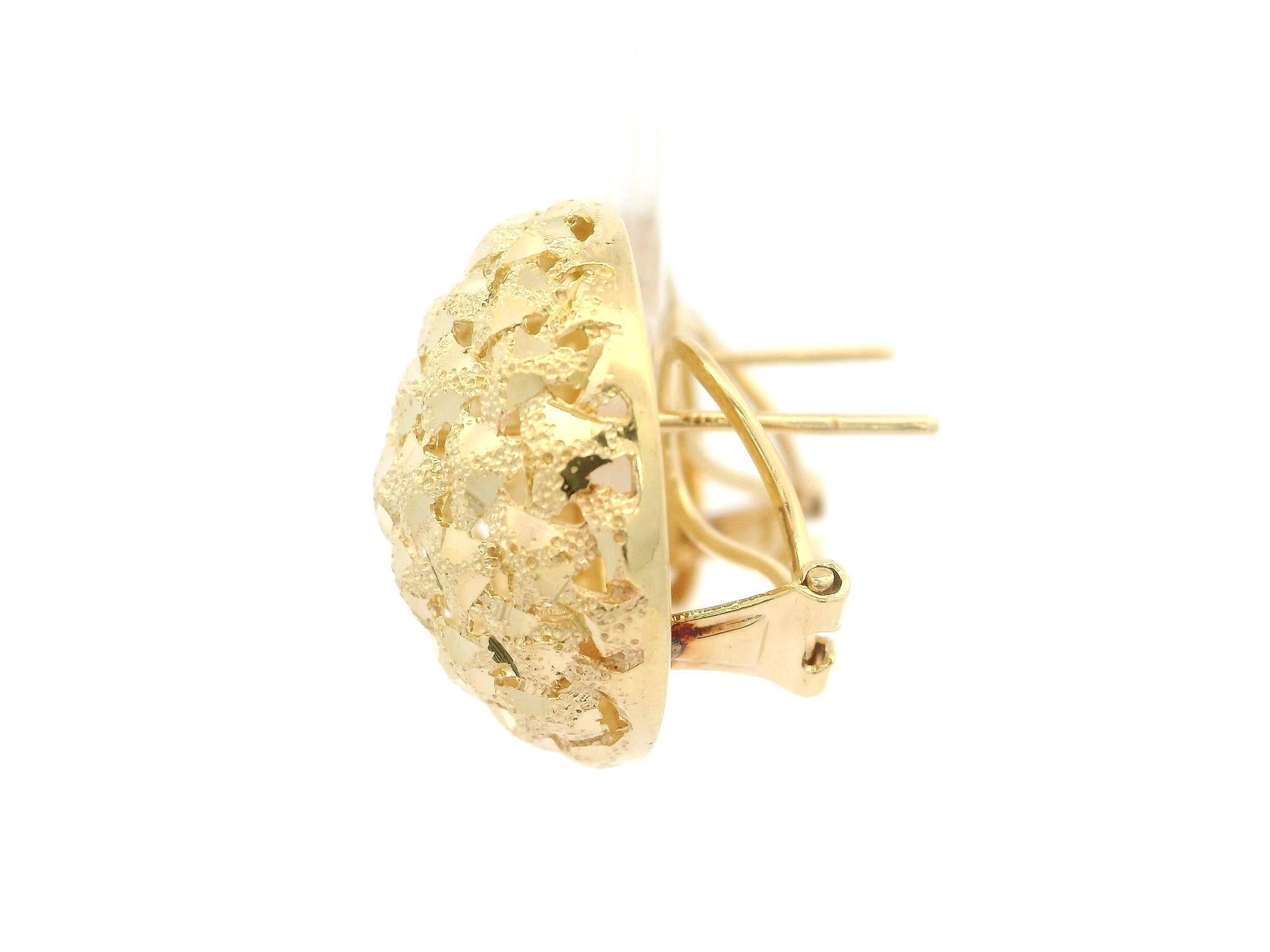 Material: Solid 14K Yellow Gold 
Weight: 9.40 Grams
Backing: Posts w/ Omega Closures (pierced ears are required)
Overall Diameter: 22.3mm (0.87