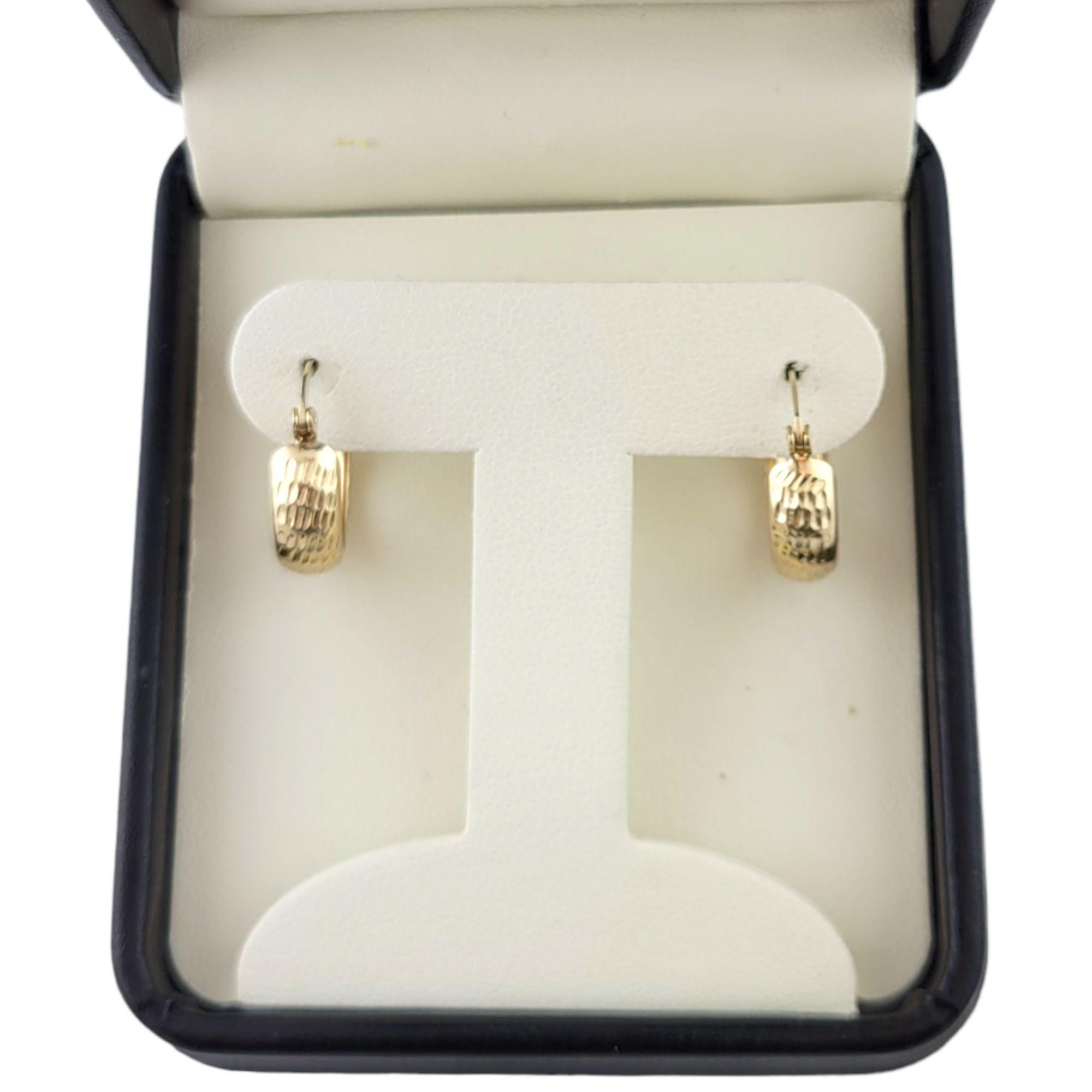 14K Yellow Gold Textured Hoop Earrings #13430 For Sale 2
