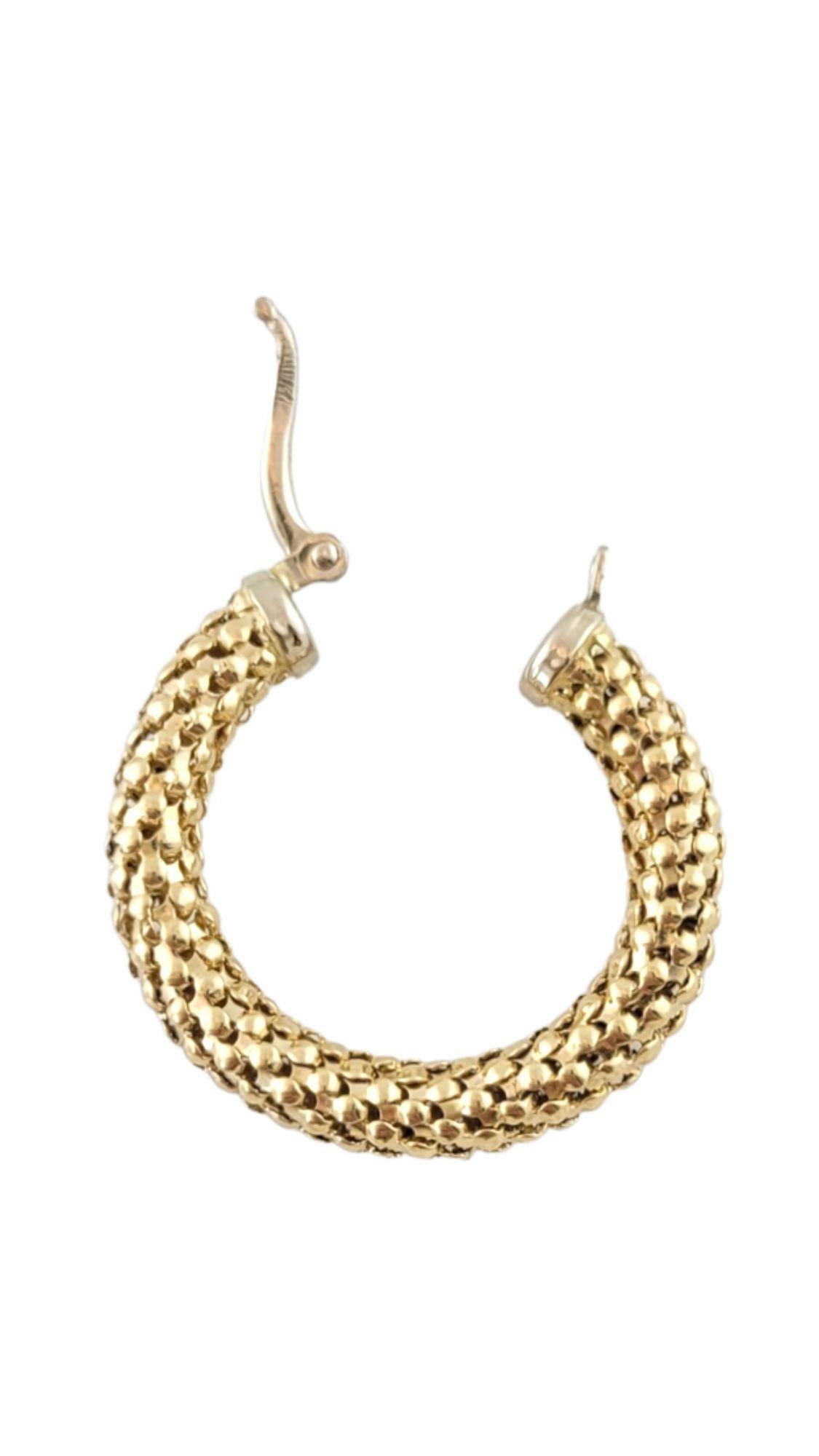 14K Yellow Gold Textured Hoop Earrings #14441 In Good Condition For Sale In Washington Depot, CT