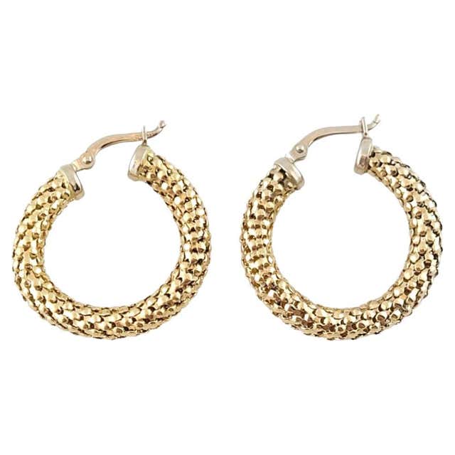 14K Yellow Gold Striped Texture Hoop Earrings #17627 For Sale at 1stDibs