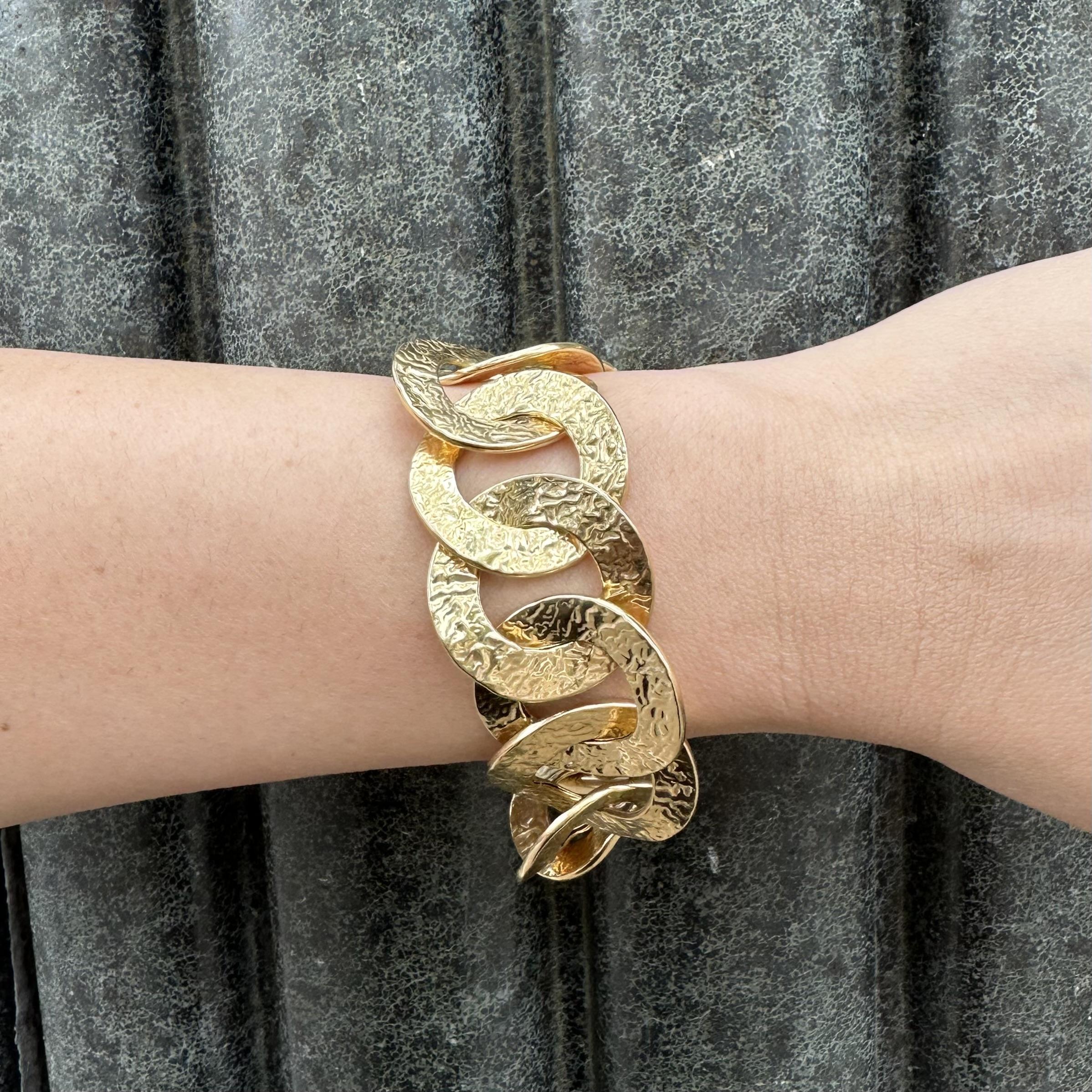14k Gelbgold texturiert große runde Scheibe Link Armband w / Toggle Clasp im Angebot 6