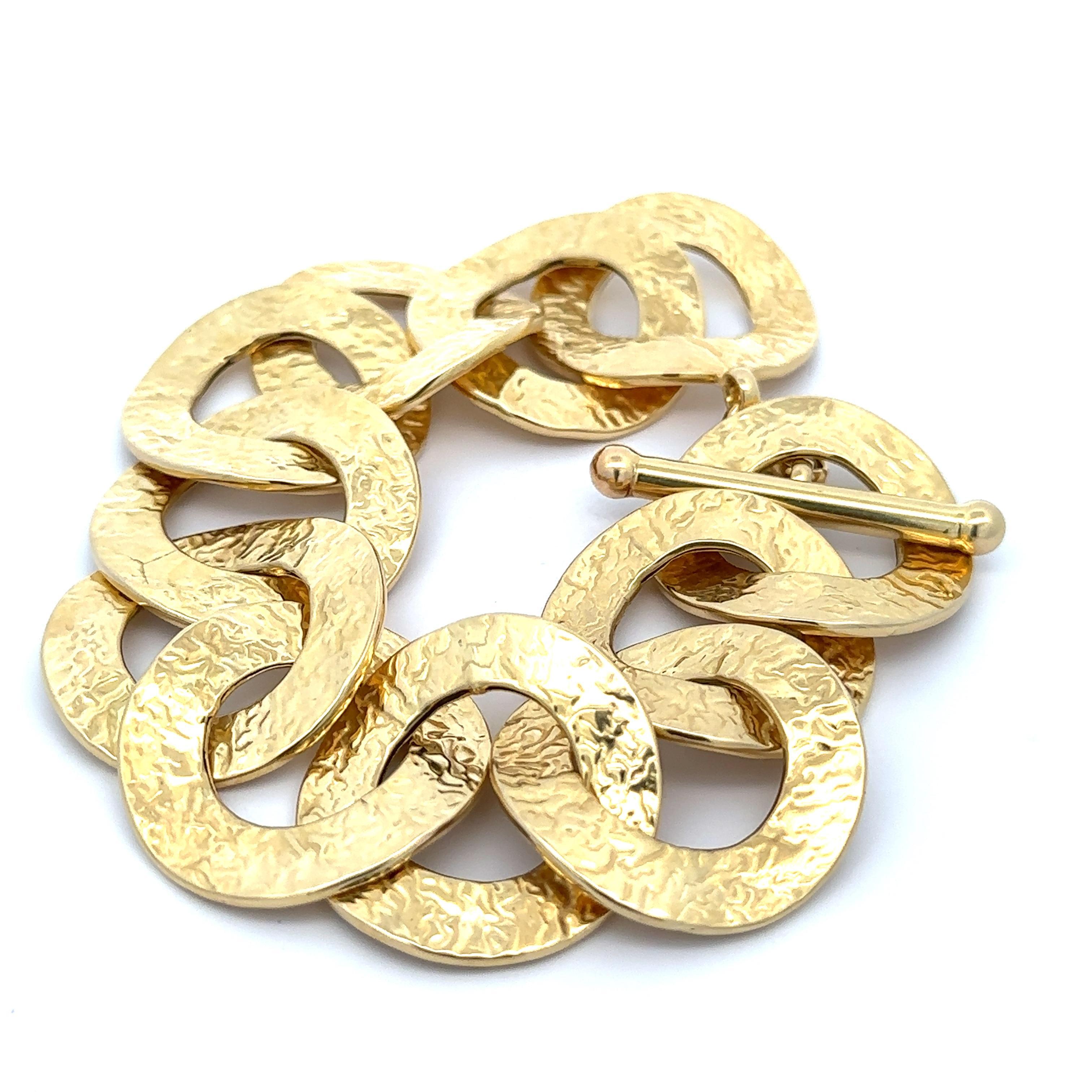 14k Gelbgold texturiert große runde Scheibe Link Armband w / Toggle Clasp Damen im Angebot