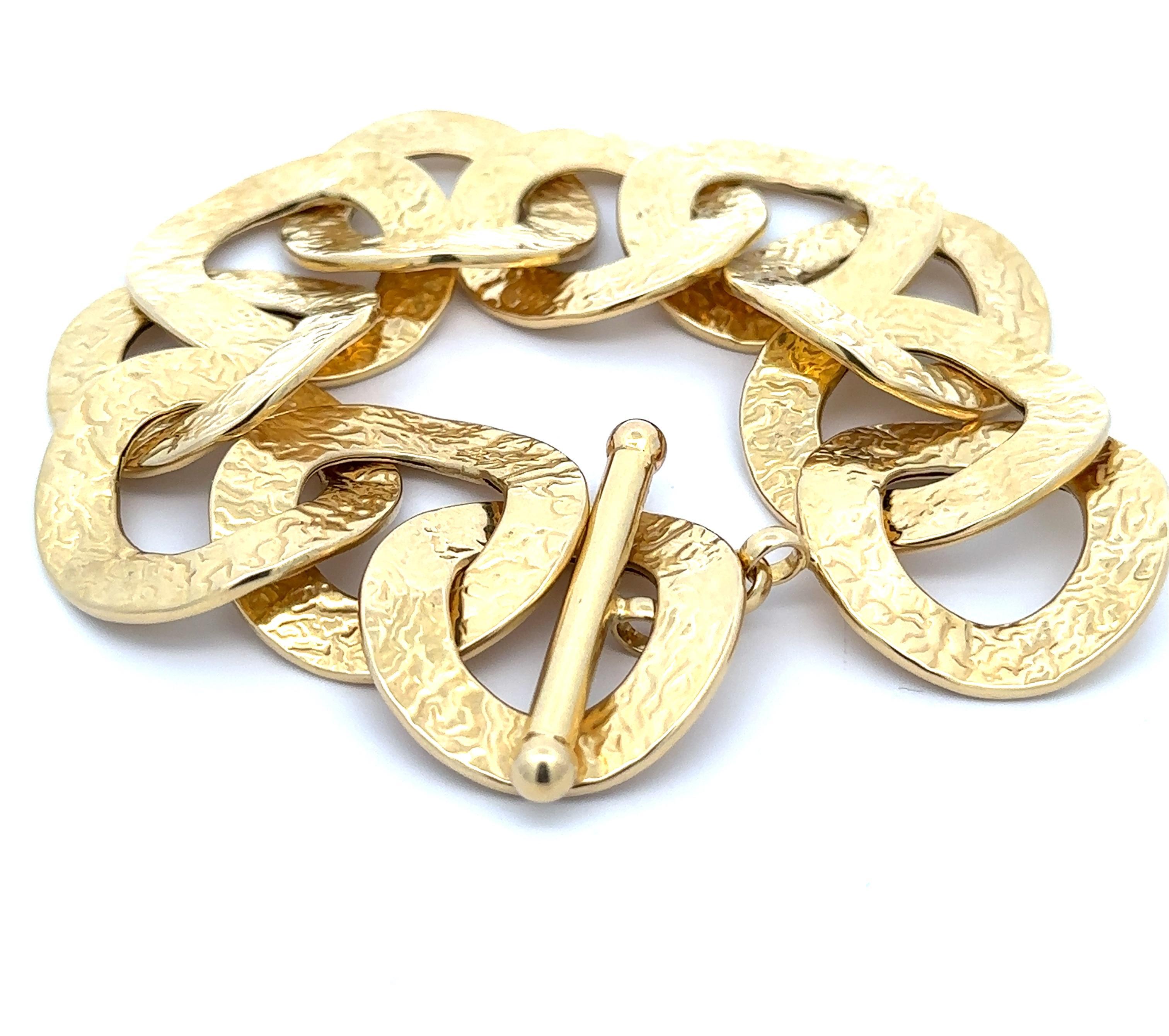 14k Gelbgold texturiert große runde Scheibe Link Armband w / Toggle Clasp im Angebot 1