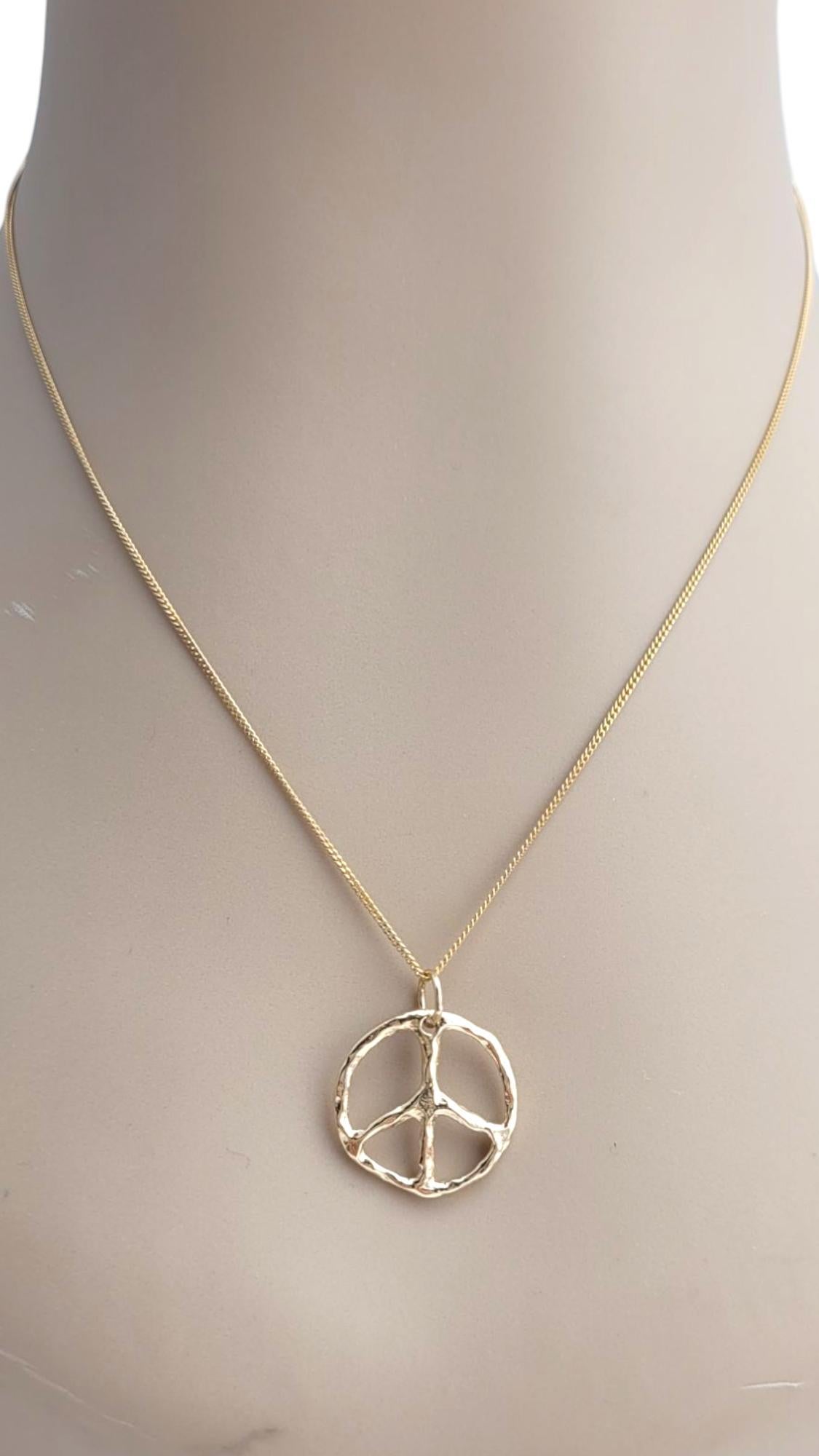 14K Yellow Gold Textured Peace Sign Charm #21056 For Sale 1
