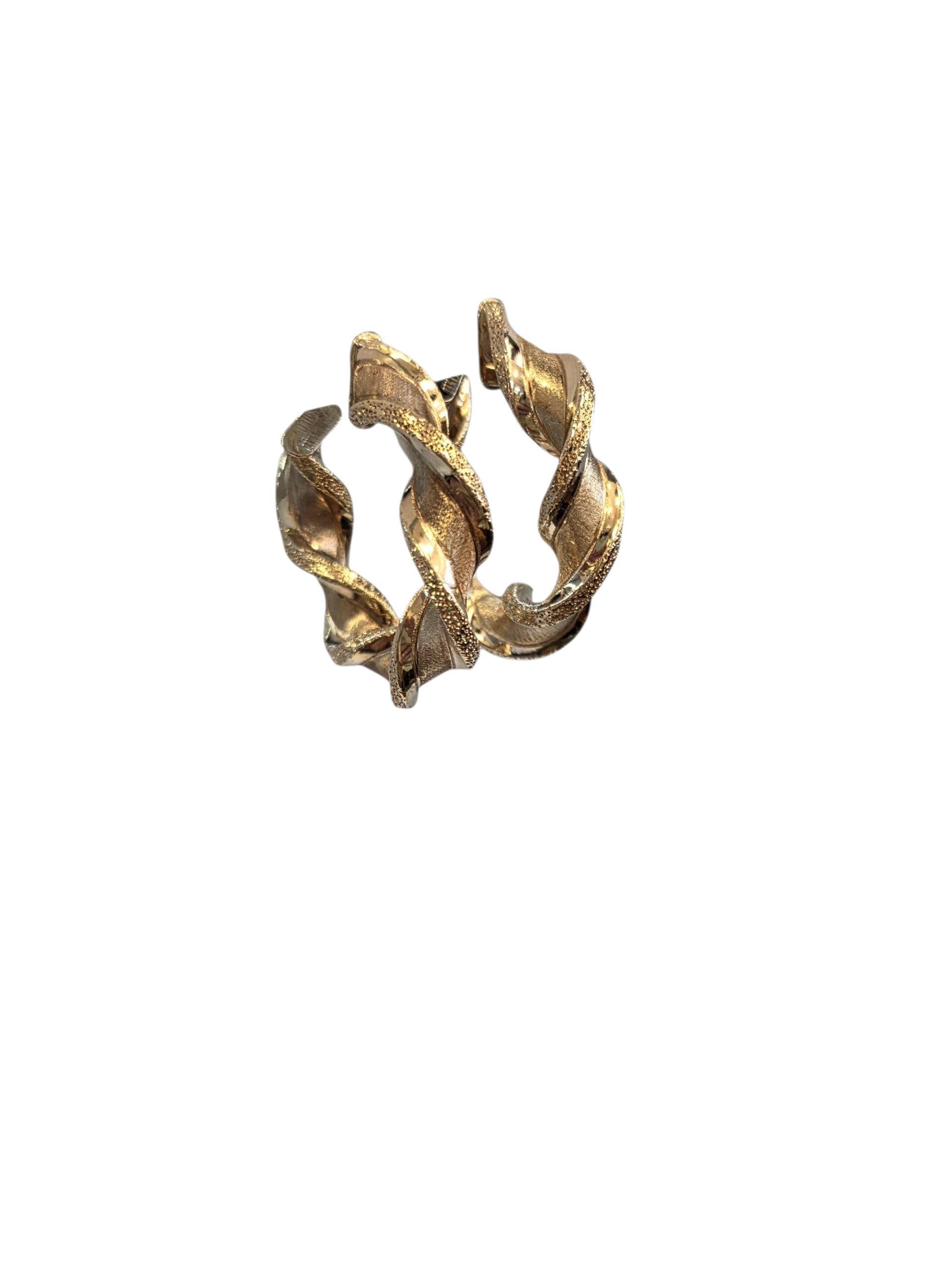 Contemporaneo Orecchini a cerchio intrecciati in oro giallo 14k #23858 in vendita