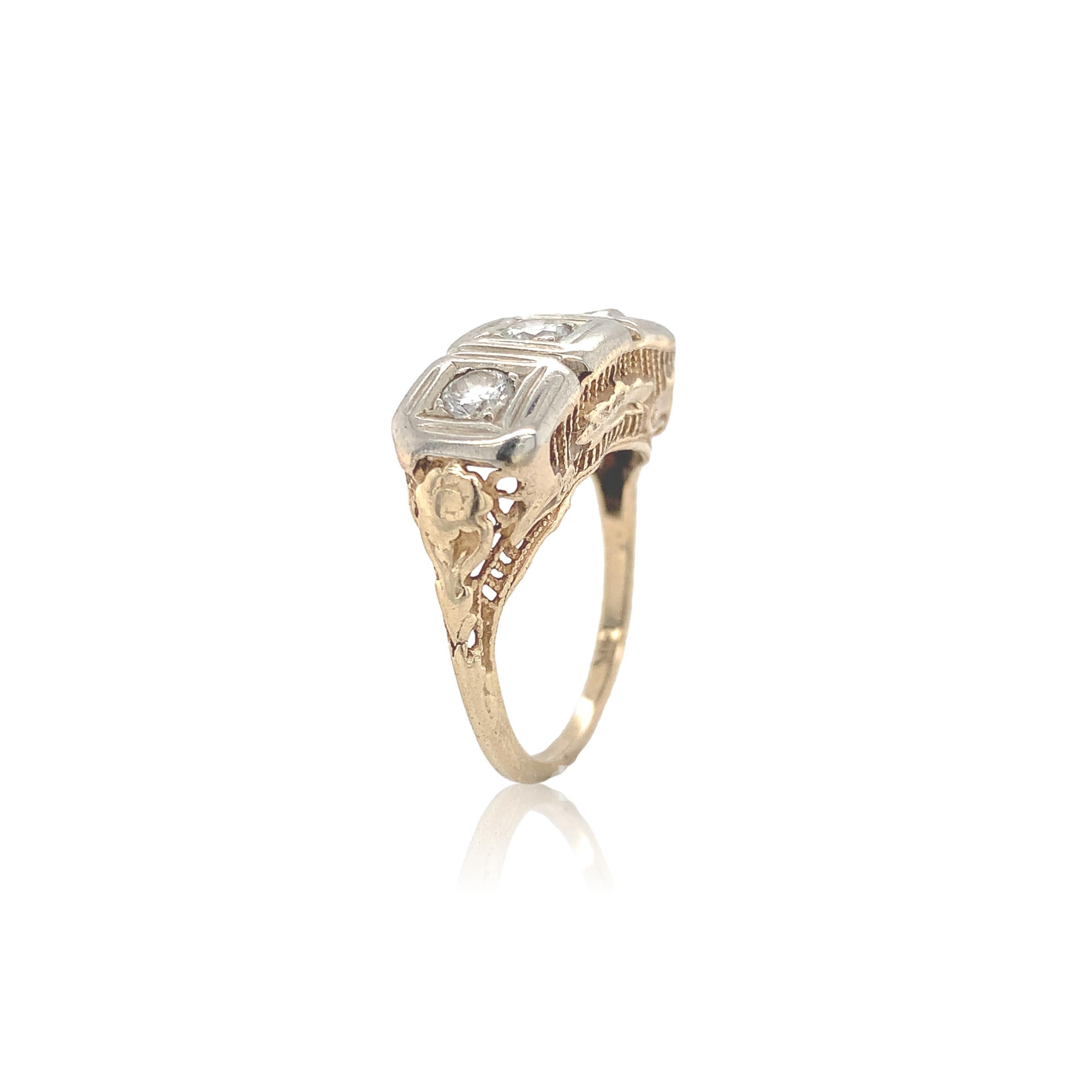 Round Cut 14K Yellow Gold Three Stone Diamond Filigree Ring For Sale