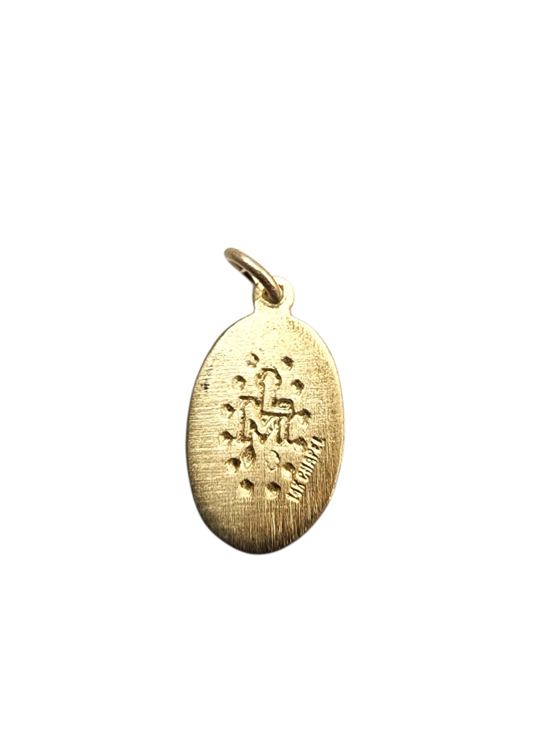 14K Yellow Gold Tiny Miraculous Medal Charm #22830 In Good Condition For Sale In Washington Depot, CT
