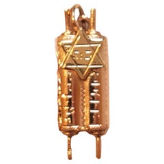 14 Karat Gelbgold Torah-Charm #18012