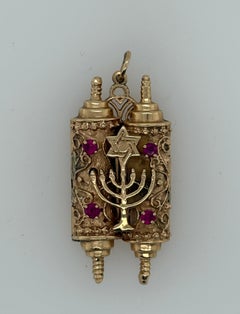 14K Yellow Gold, Torah Scroll Charm Pendant, 17.8g, Ruby