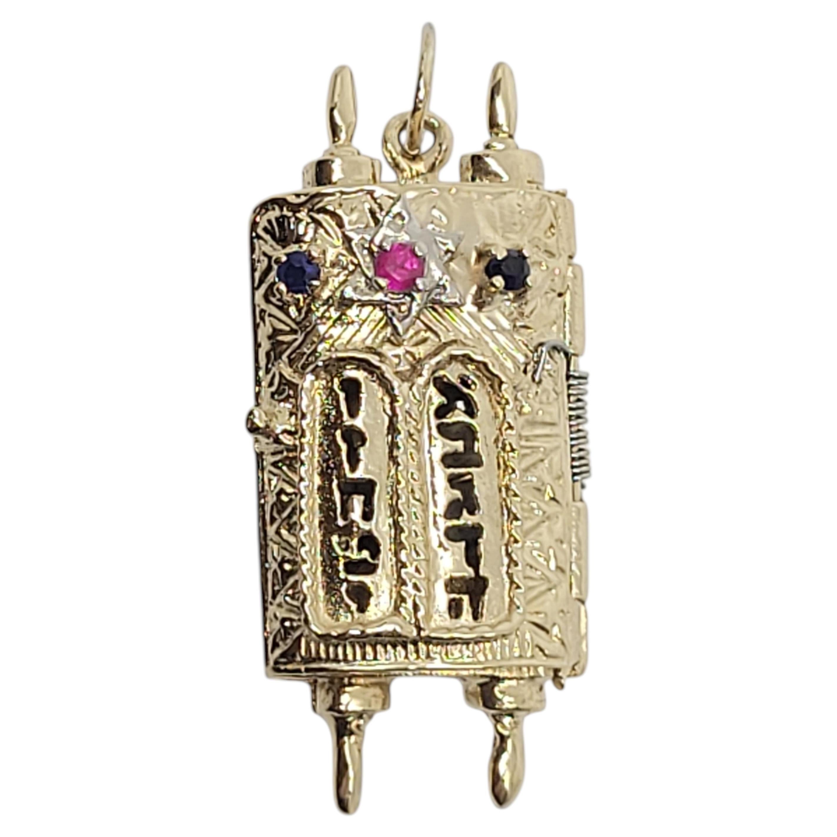 Ciondolo con rotolo della Torah in oro giallo 14K #24139 in vendita