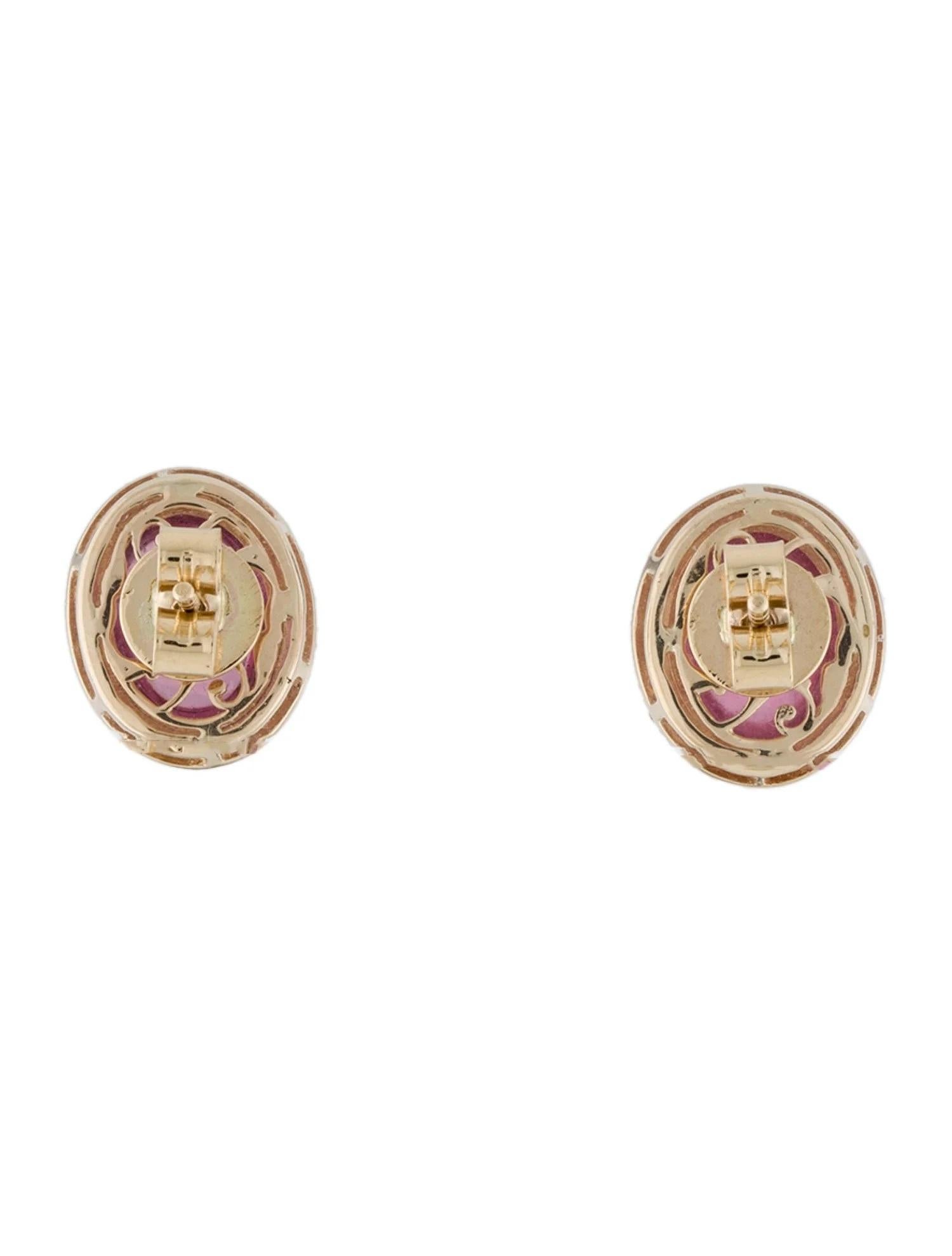 Artista Orecchini con tormalina e diamanti in oro giallo 14K con tormalina ovale cabochon. in vendita