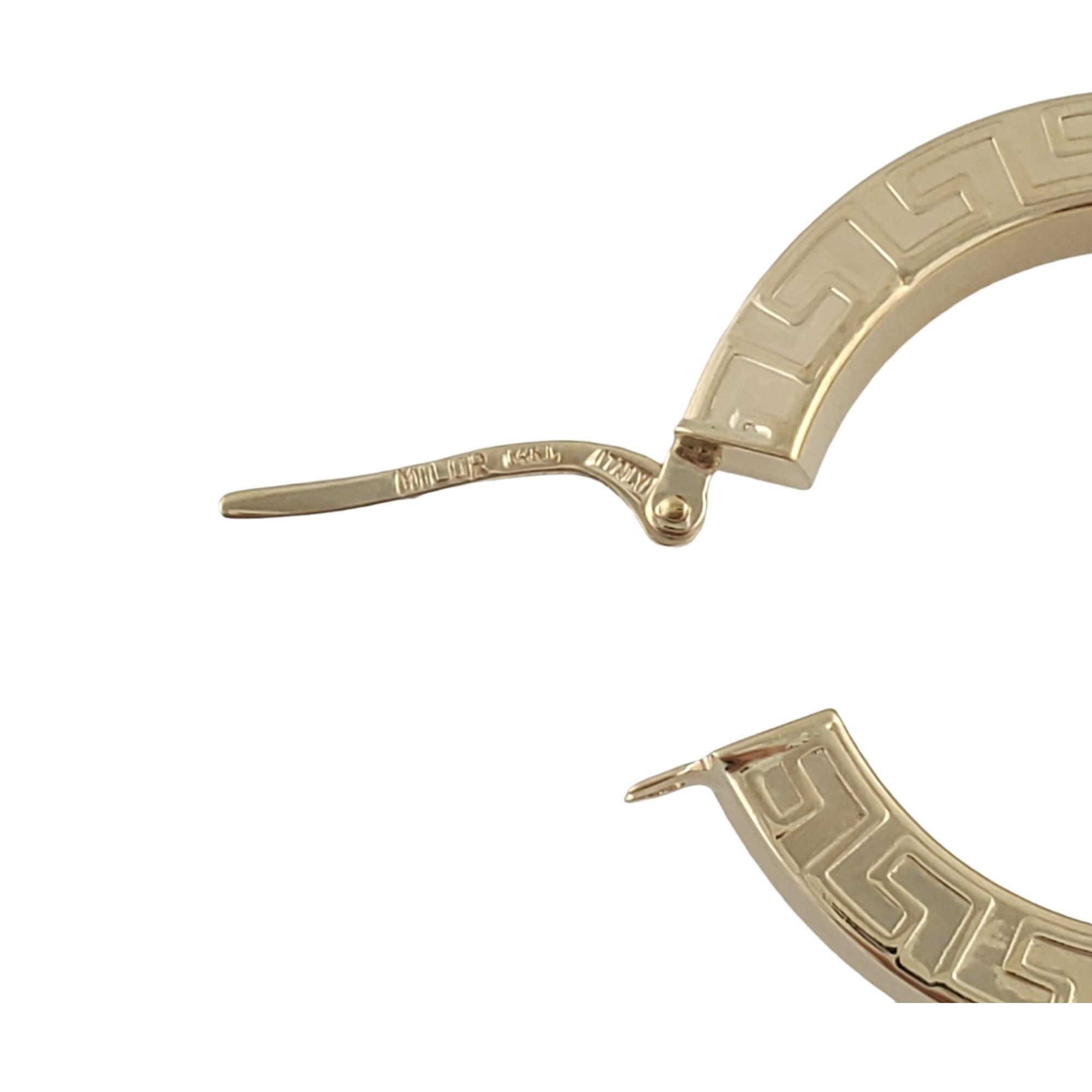 14K Yellow Gold Tribal Pattern Hoops In Good Condition In Washington Depot, CT