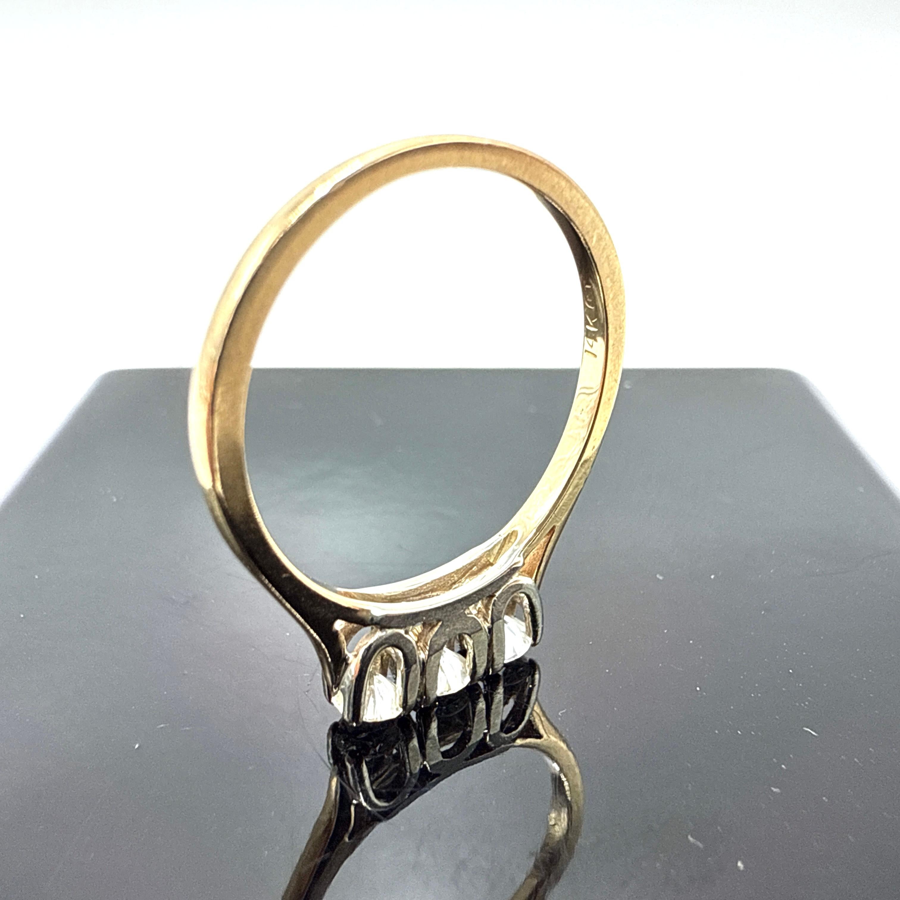 14K Yellow Gold Trinity Natural Diamond Ring – VS-2 Clarity, I-J Colour For Sale 1