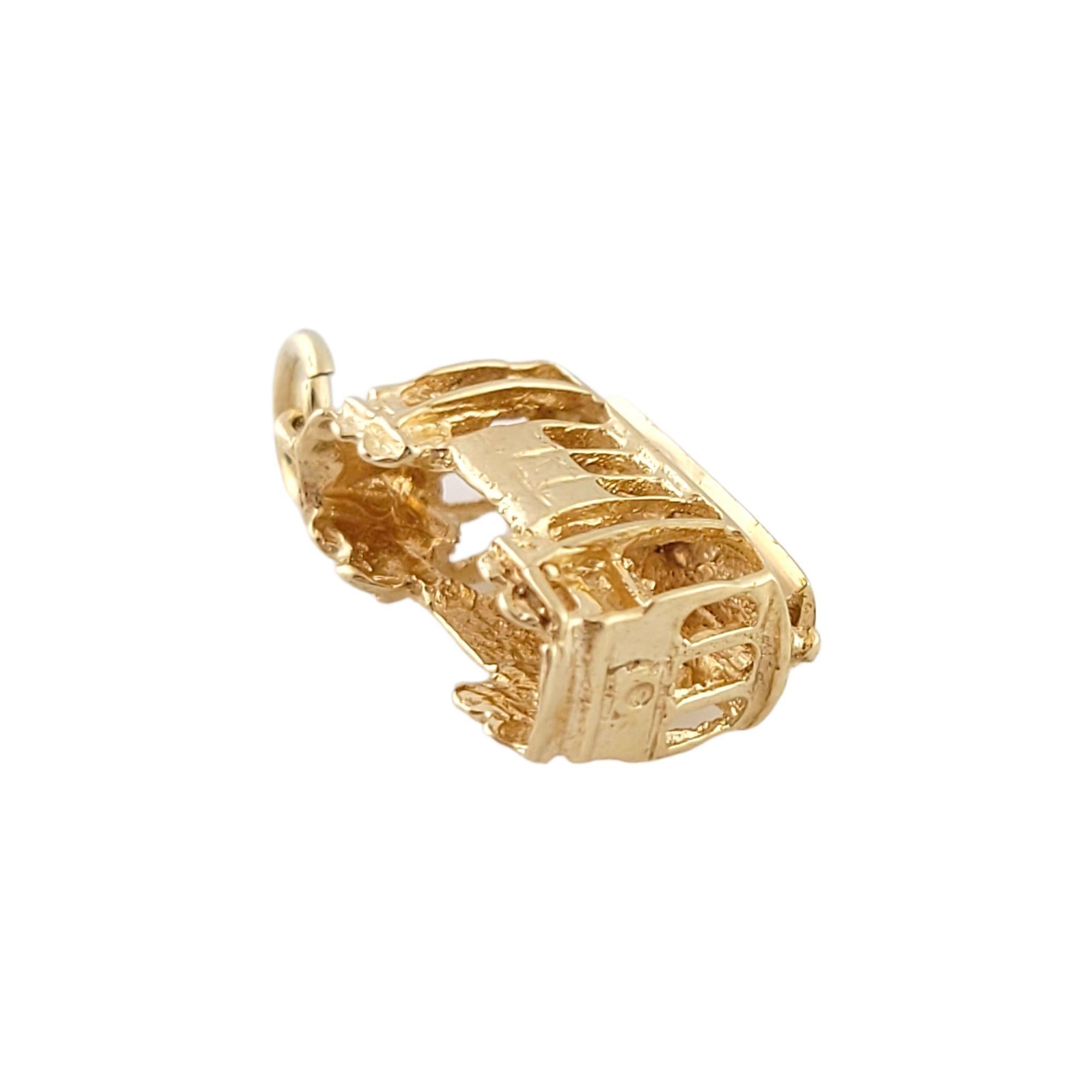 14K Yellow Gold Trolly Train Charm #13486 In Good Condition For Sale In Washington Depot, CT