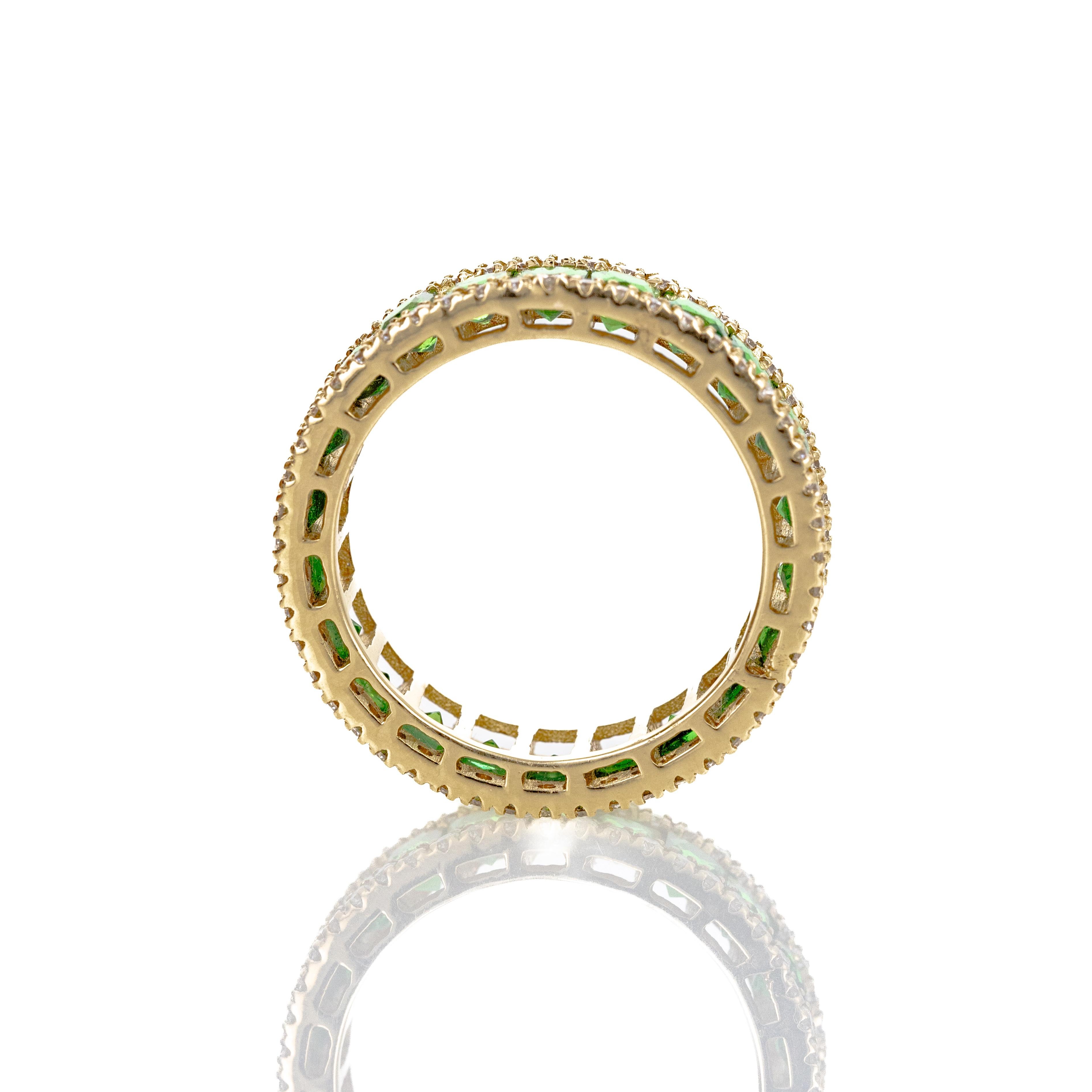 14K Yellow Gold Tsavorite Garnet Diamond Eternity Band In New Condition For Sale In Cape May, NJ