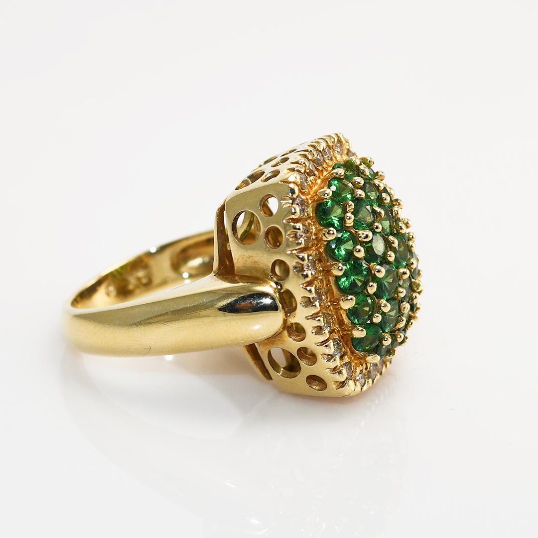 Taille ronde Bague en or jaune 14 carats, grenat tsavorite et diamant 1,06 g en vente