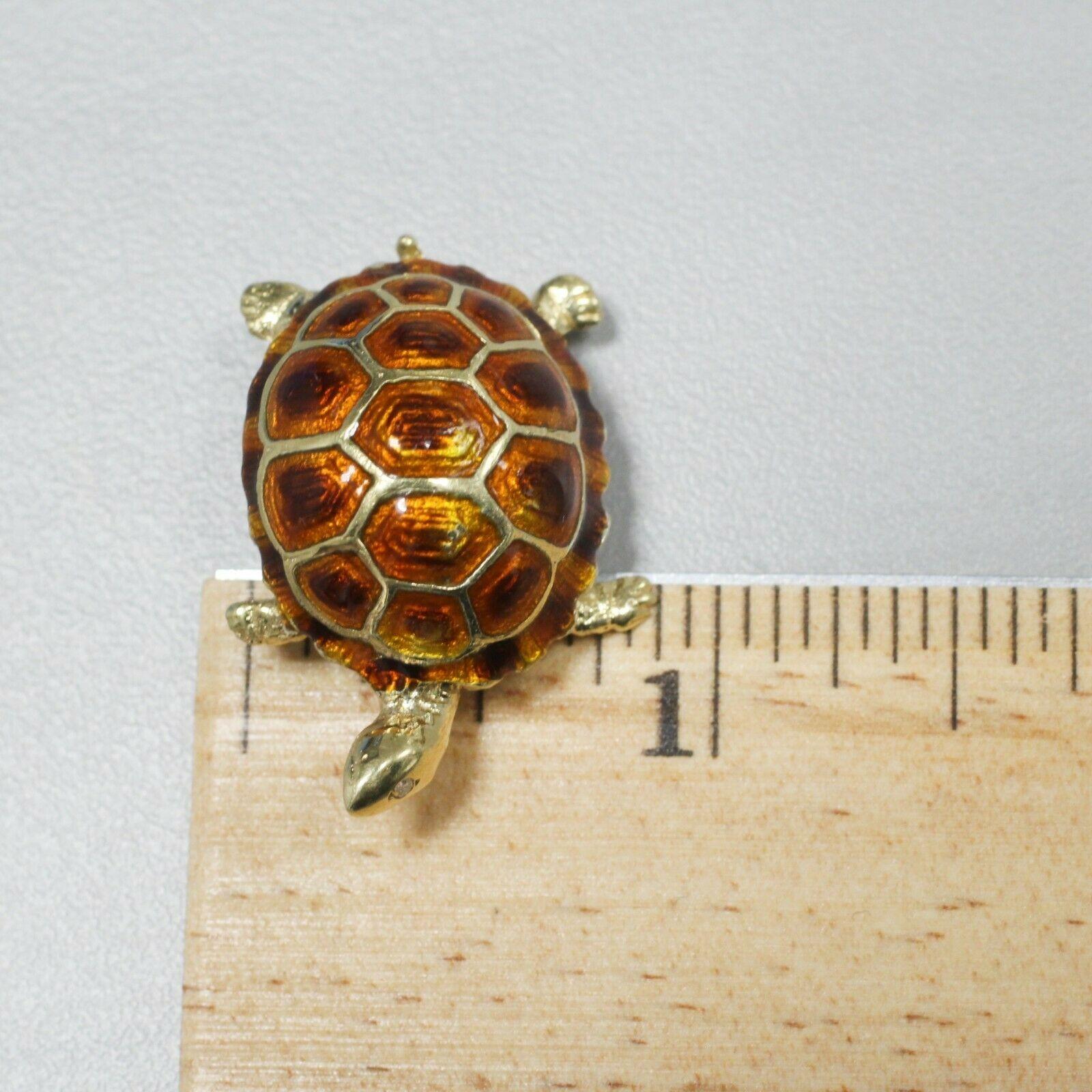 14 Karat Yellow Gold Turtle Brooch with Single Cut Diamond Eyes In Excellent Condition For Sale In Los Angeles, CA