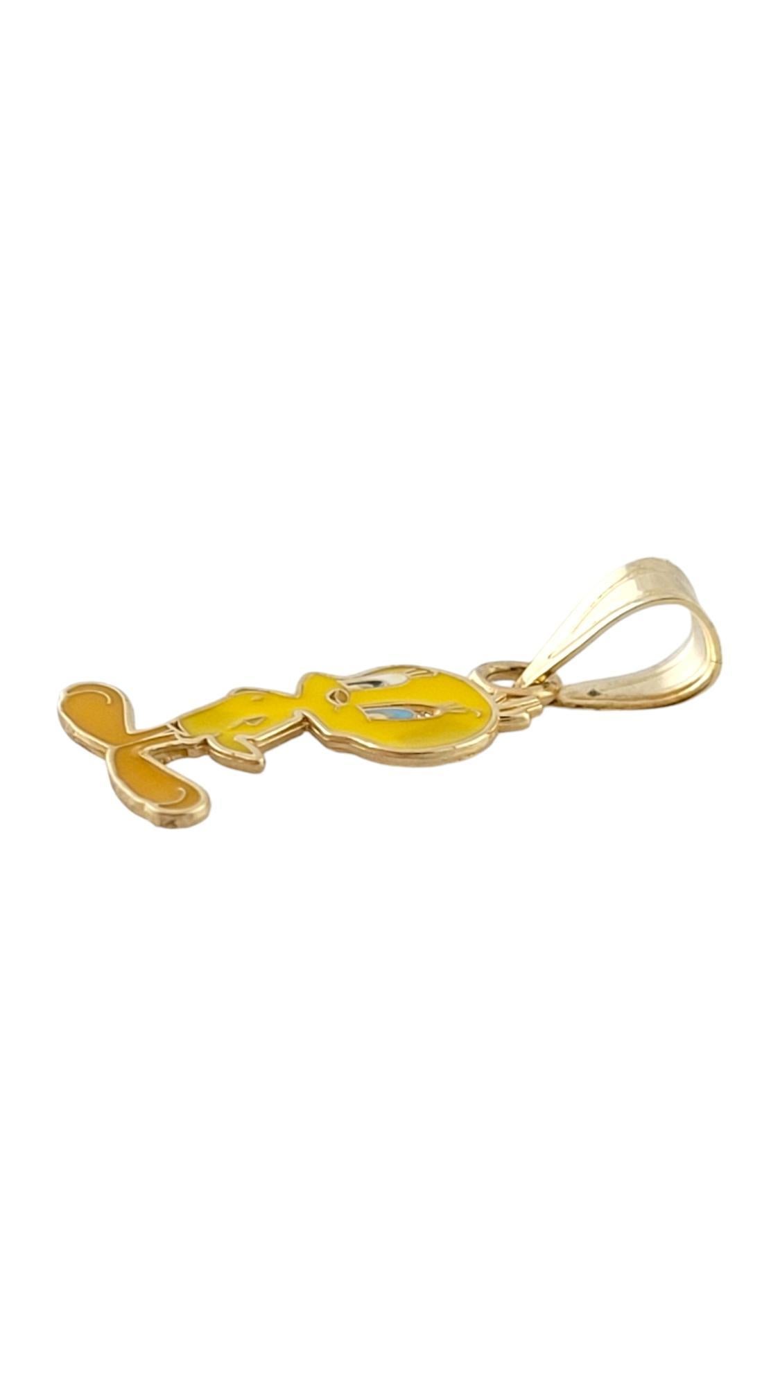 Vintage 14K Yellow Gold Tweety Bird Charm

This adorable Tweety Bird charm is crafted from 14K yellow gold and would make the perfect gift for yourself or another cartoon lover!

Size: 15.0mm X 9.02mm x 0.68mm
Length w/ bail: 19.93mm

Weight: 0.3