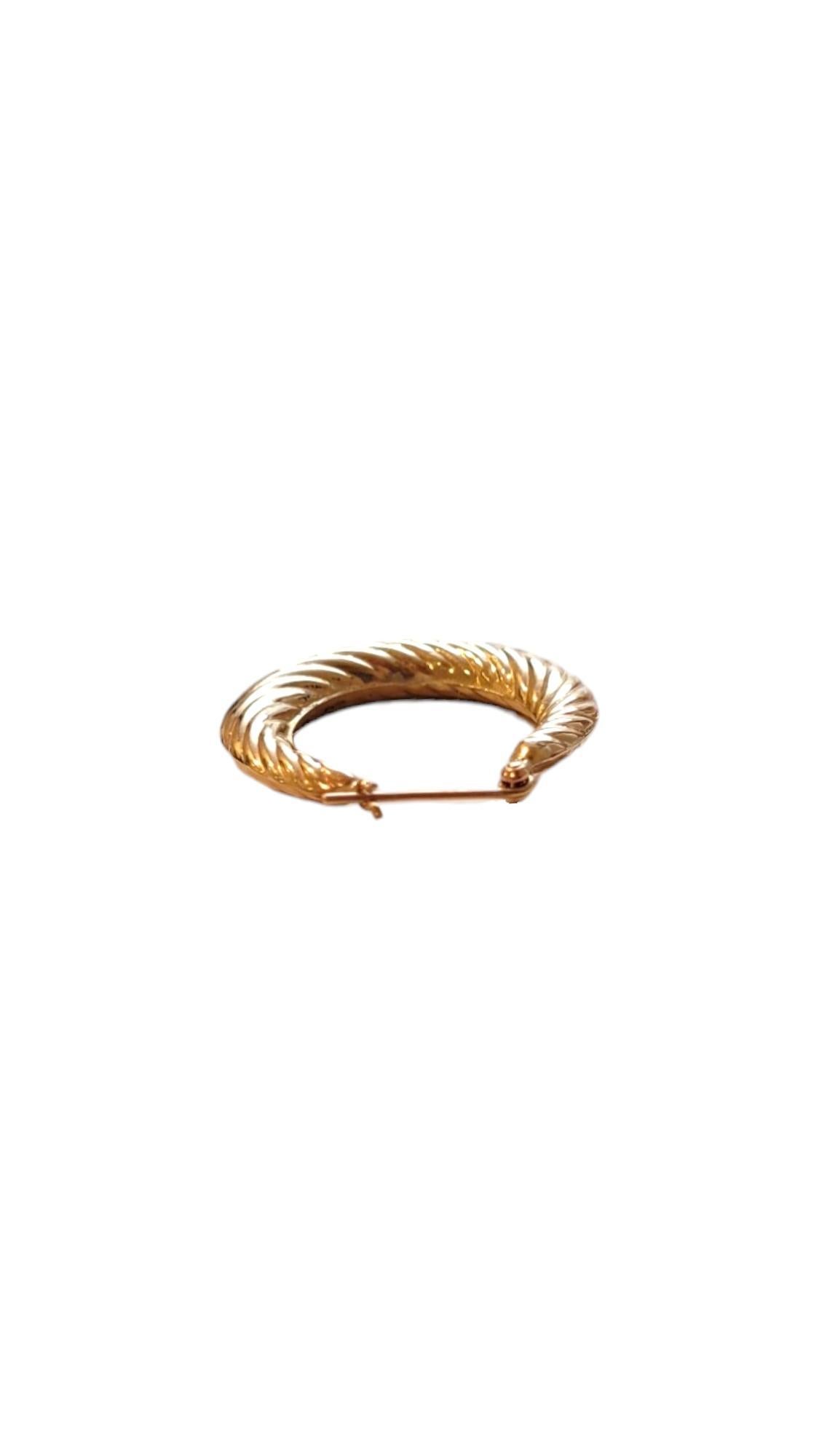 14K Yellow Gold Twist Ribbed Hoop Earrings #18107 For Sale 1