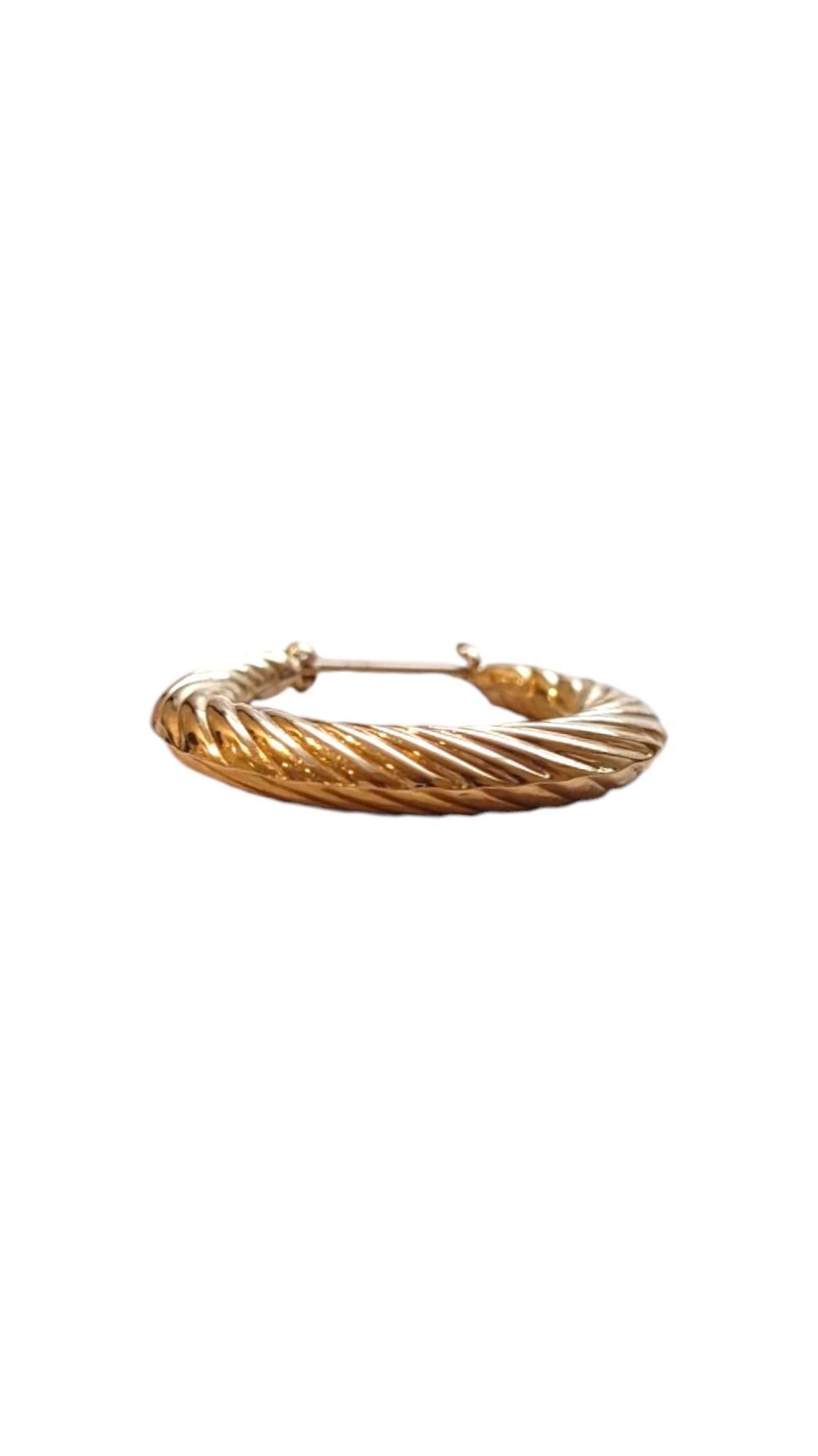 14K Yellow Gold Twist Ribbed Hoop Earrings #18107 For Sale 2