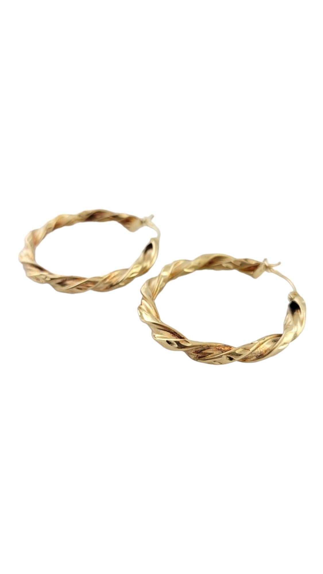 14K Yellow Gold Twisted Hoop Earrings #16135 In Good Condition For Sale In Washington Depot, CT