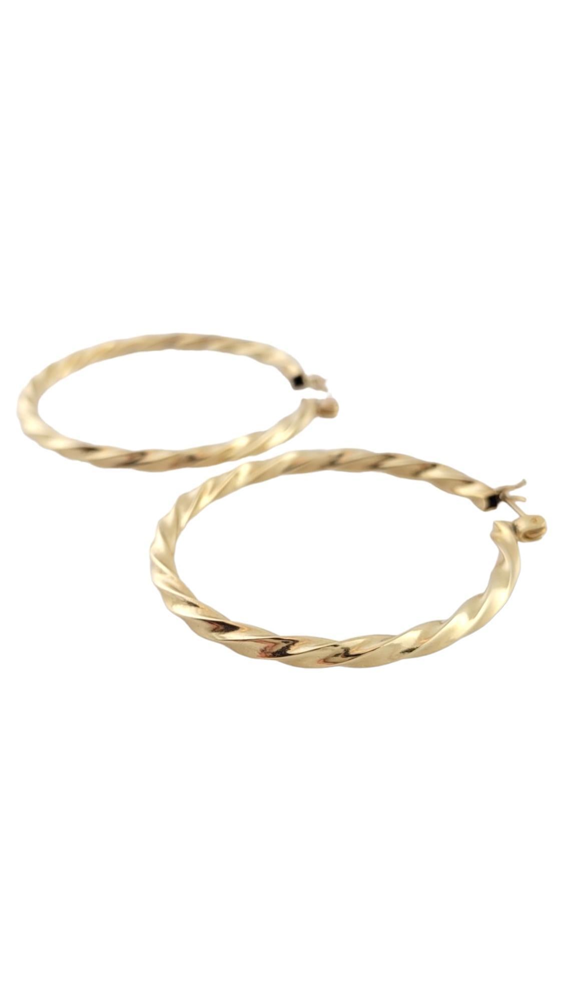 14K Yellow Gold Twisted Hoop Earrings #16191 In Good Condition For Sale In Washington Depot, CT