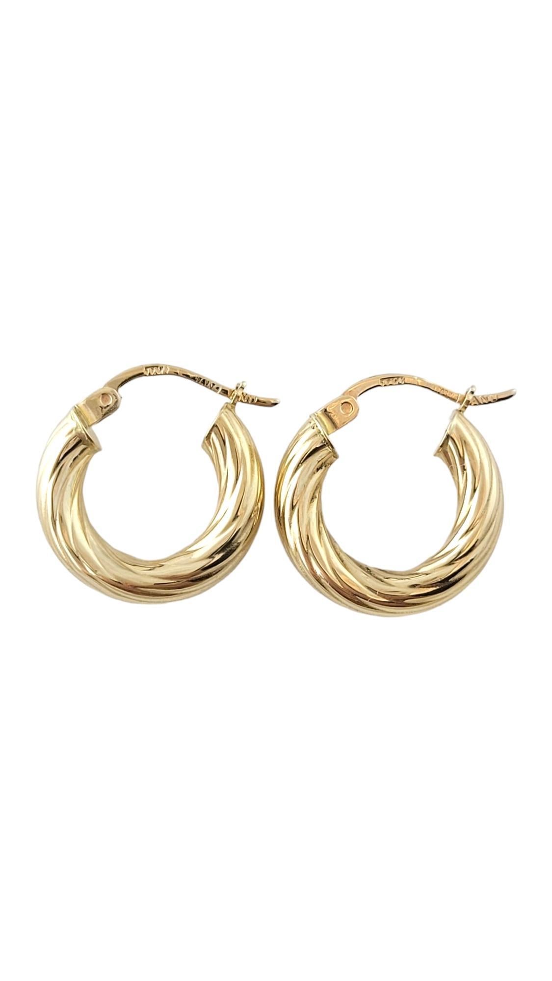 14K Yellow Gold Twisted Hoop Earrings #16868 In Good Condition For Sale In Washington Depot, CT