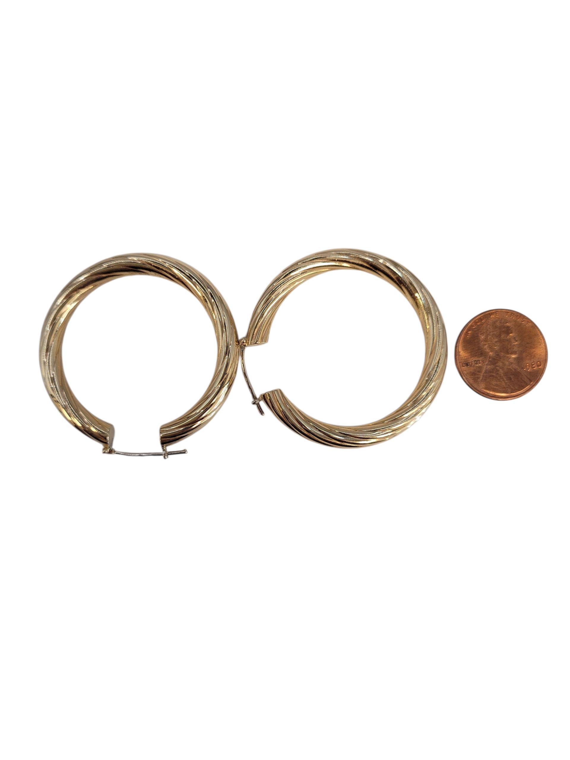 14k Yellow Gold Twisted Hoop Earrings #23204 in vendita 2