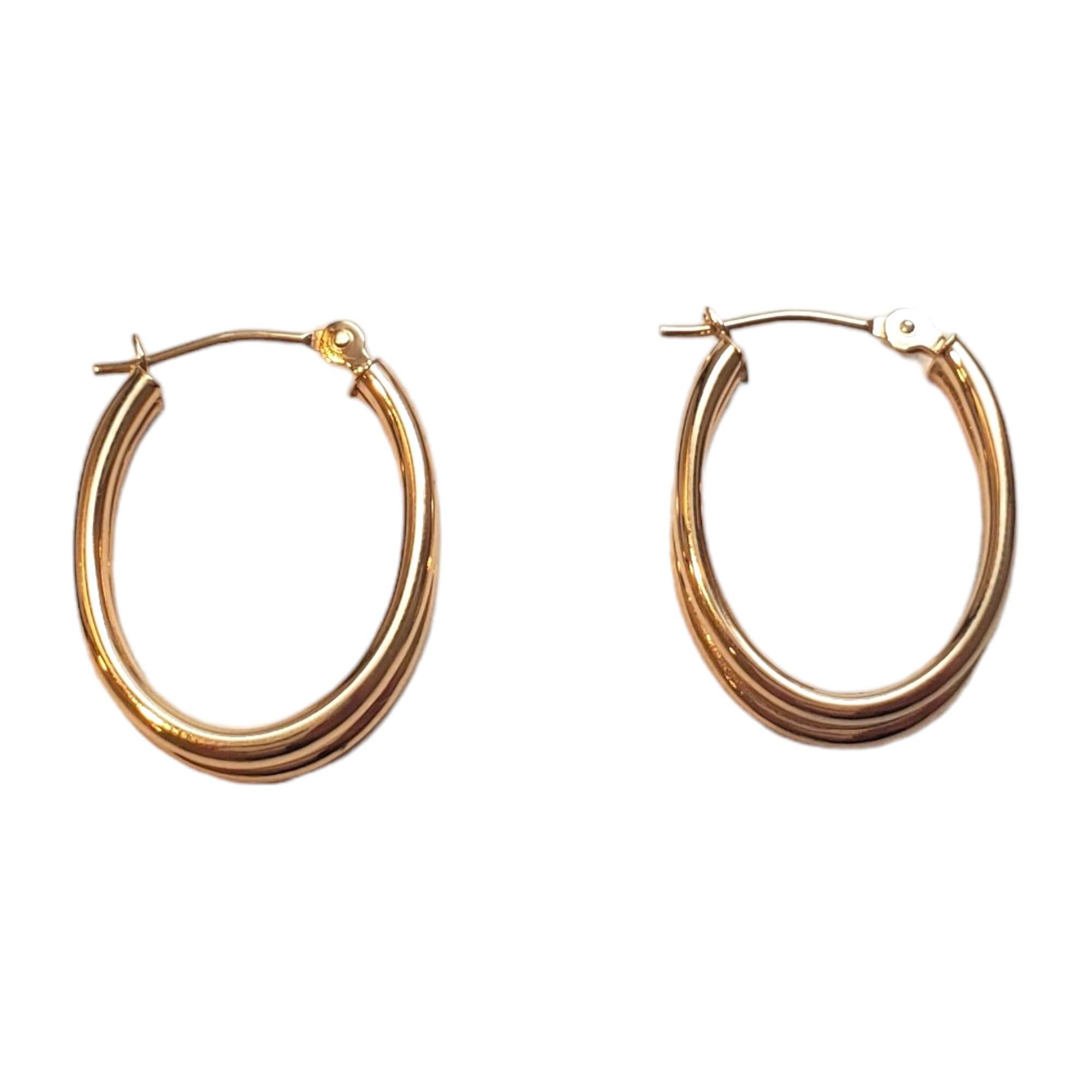 Créoles à deux rangs en or jaune 14 carats n°17946 en vente 1