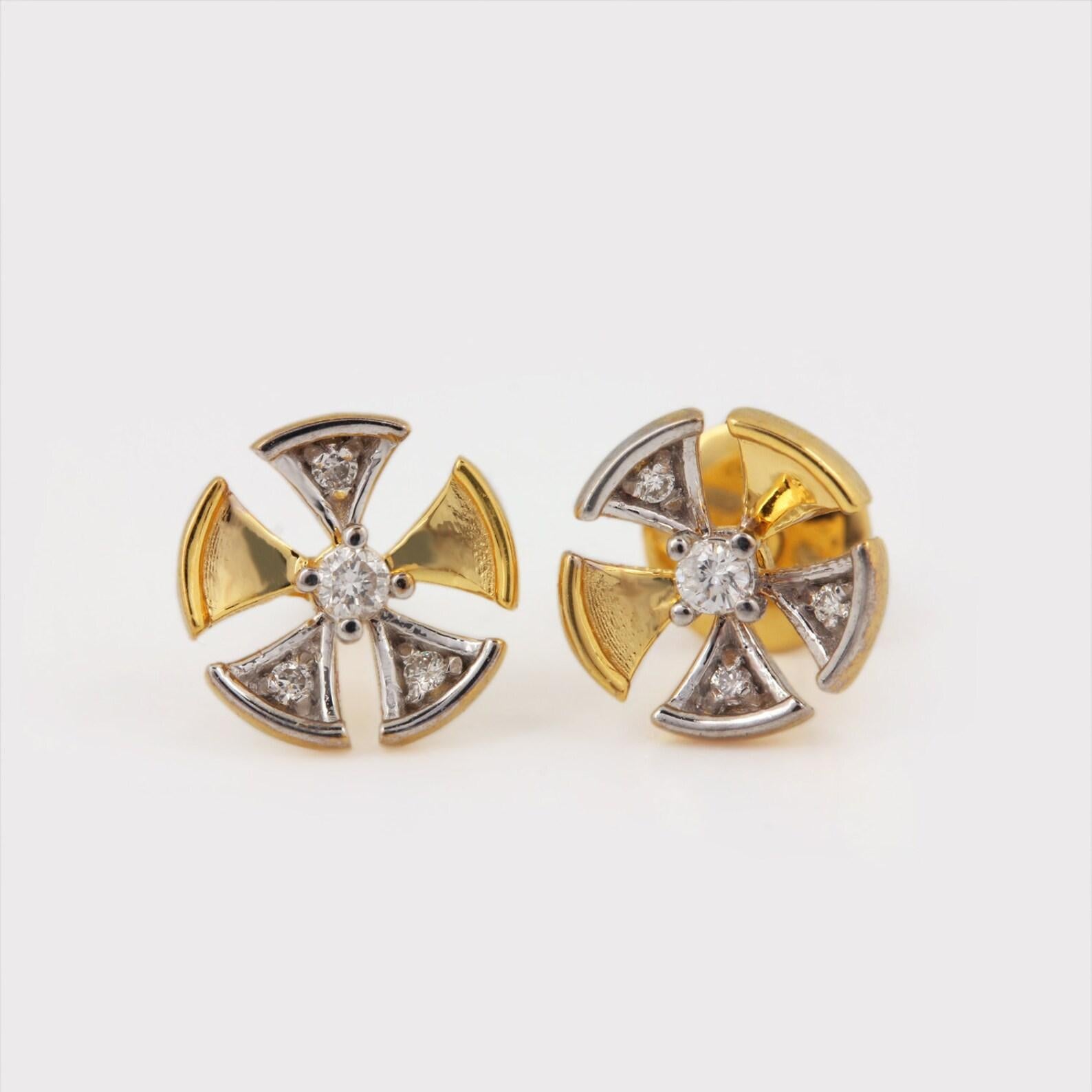 Women's or Men's 14k Yellow Gold Unique Small Studs Gift For Her Natural Pave Diamond Earring . For Sale