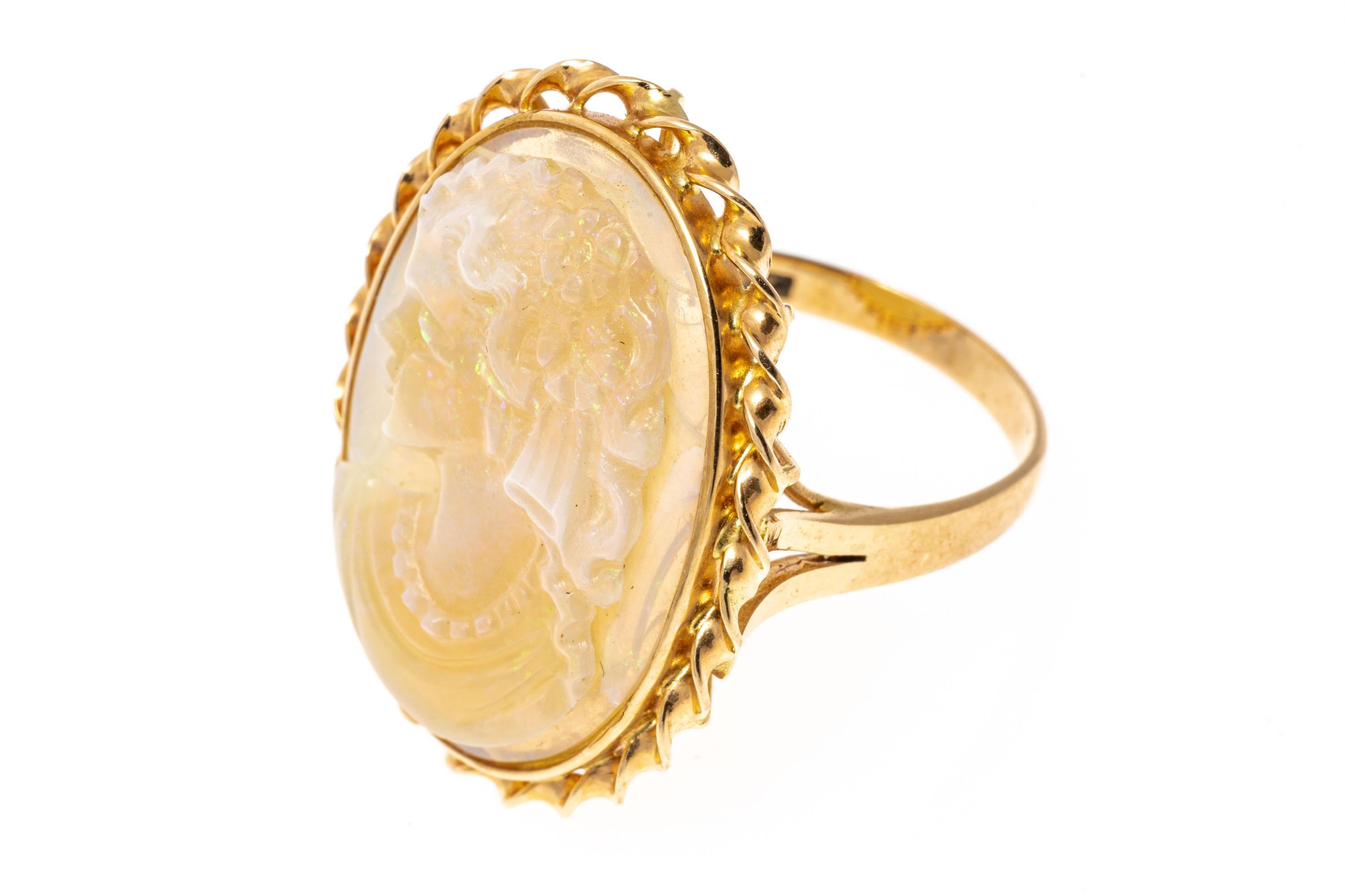 14k Yellow Gold Unusual Left Facing Oval Opal Cameo Ring In Fair Condition For Sale In Southport, CT