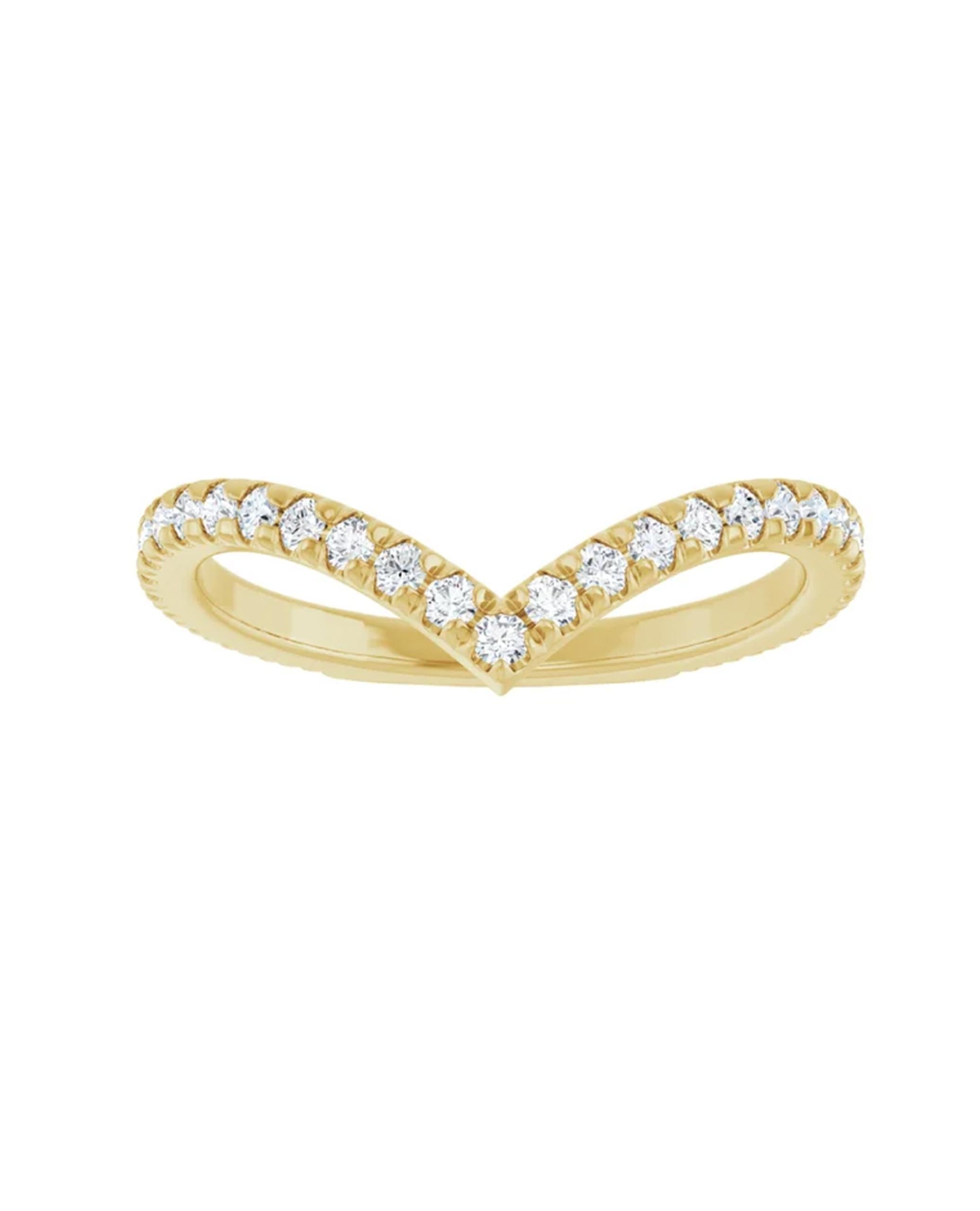 Round Cut 14K Yellow Gold V-Shaped Contour Band with Round Diamonds For Sale
