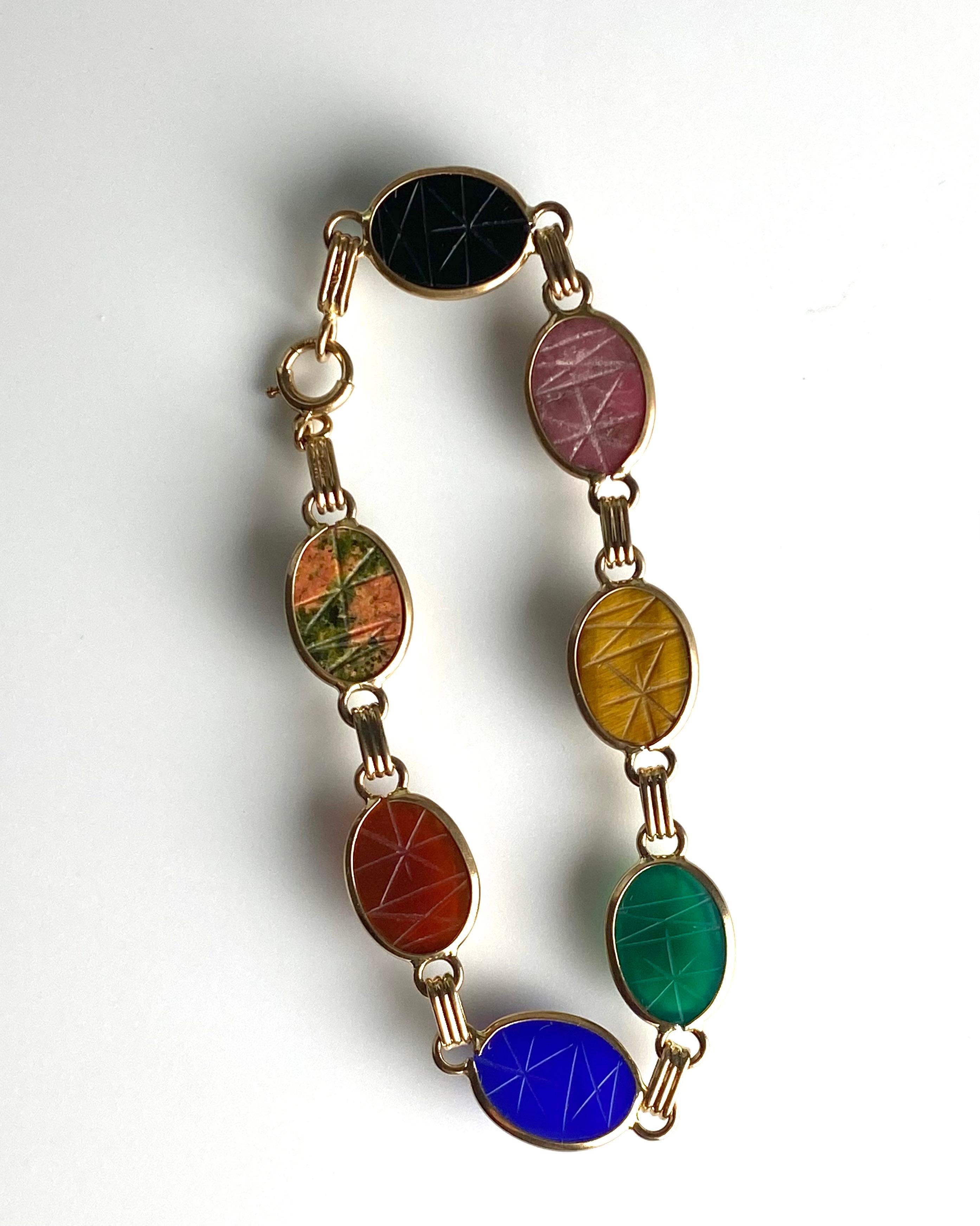 14K Yellow Gold Vibrant Carved Gemstones Scarab Bracelet 7 Inch For Sale 1