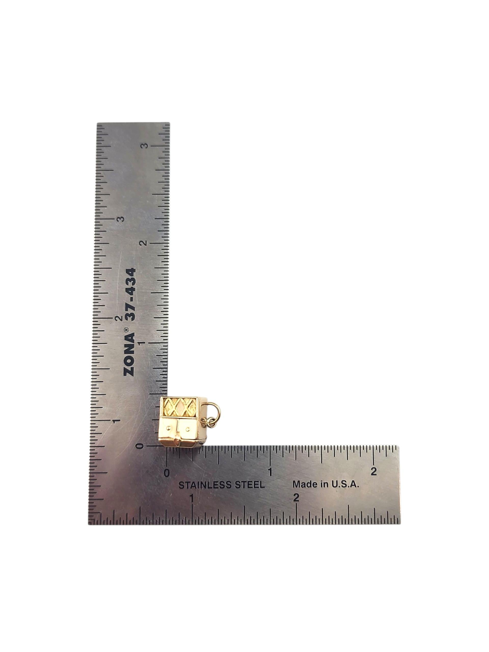 14K Yellow Gold Victrola Phonograph Charm #22003 For Sale 5