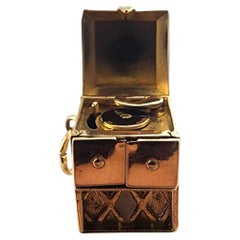 14K Yellow Gold Victrola Phonograph Charm #22003