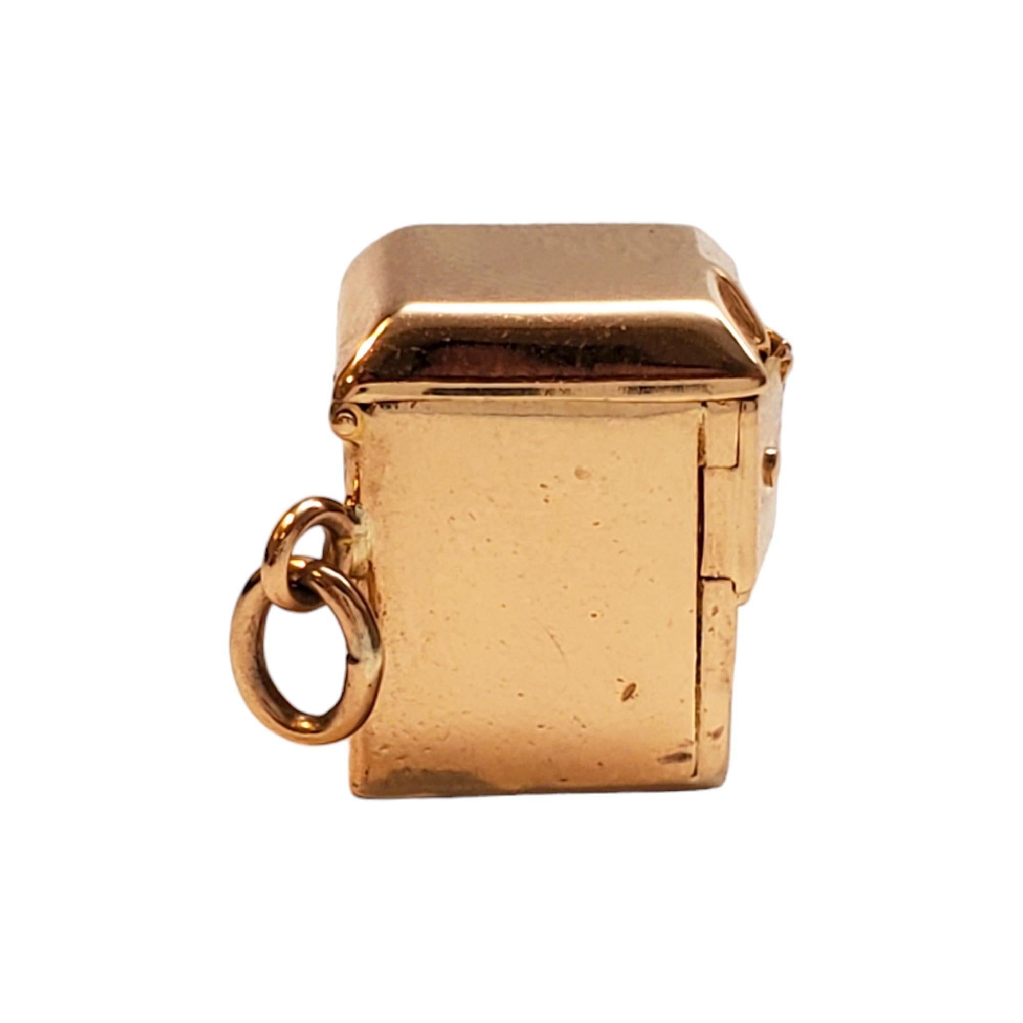 14K Yellow Gold Victrola Phonograph Stanhope NYC Charm #17885 For Sale 2