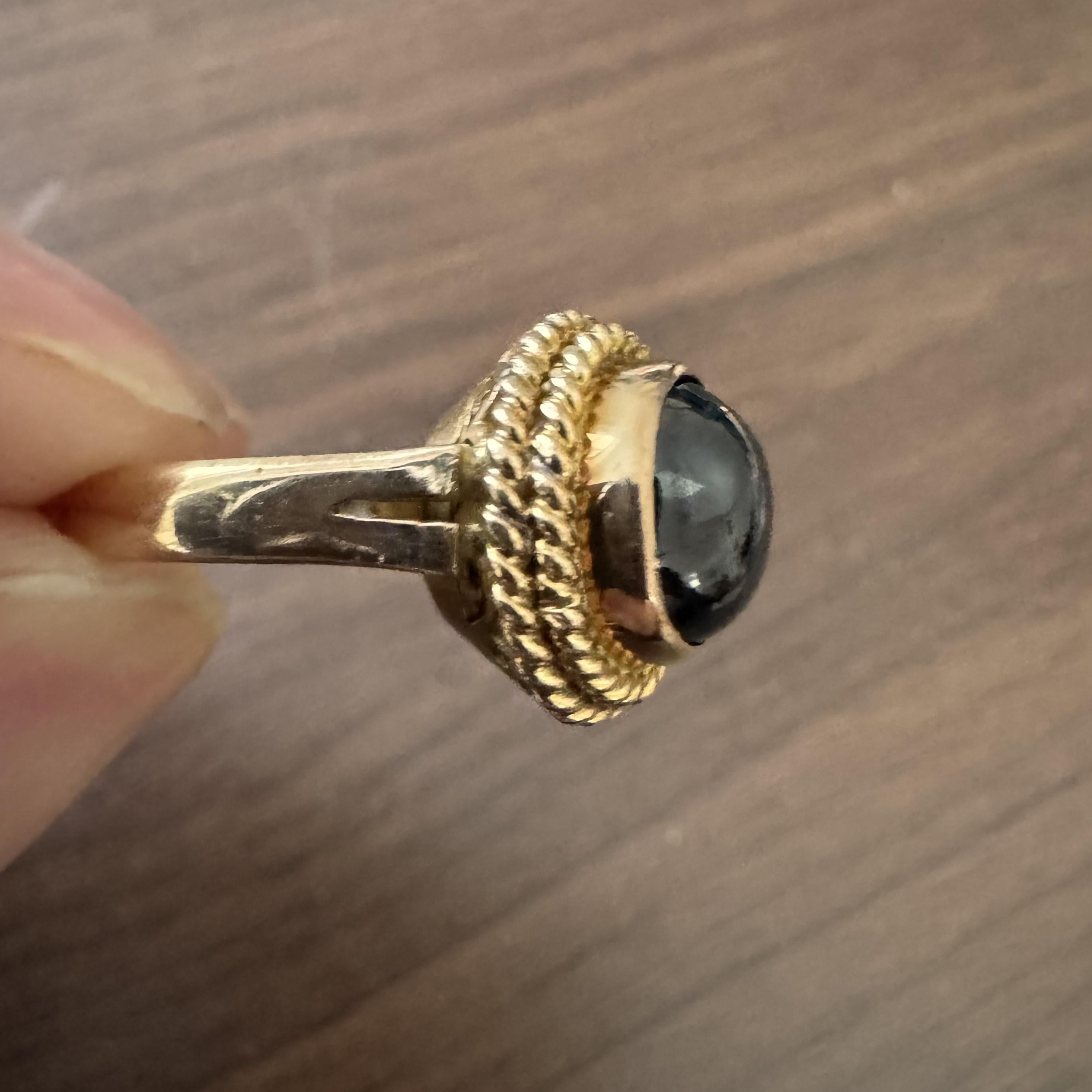 14k Yellow Gold Vintage Brown Star Sapphire Ring Size 4.5 In Good Condition In Guilford, CT