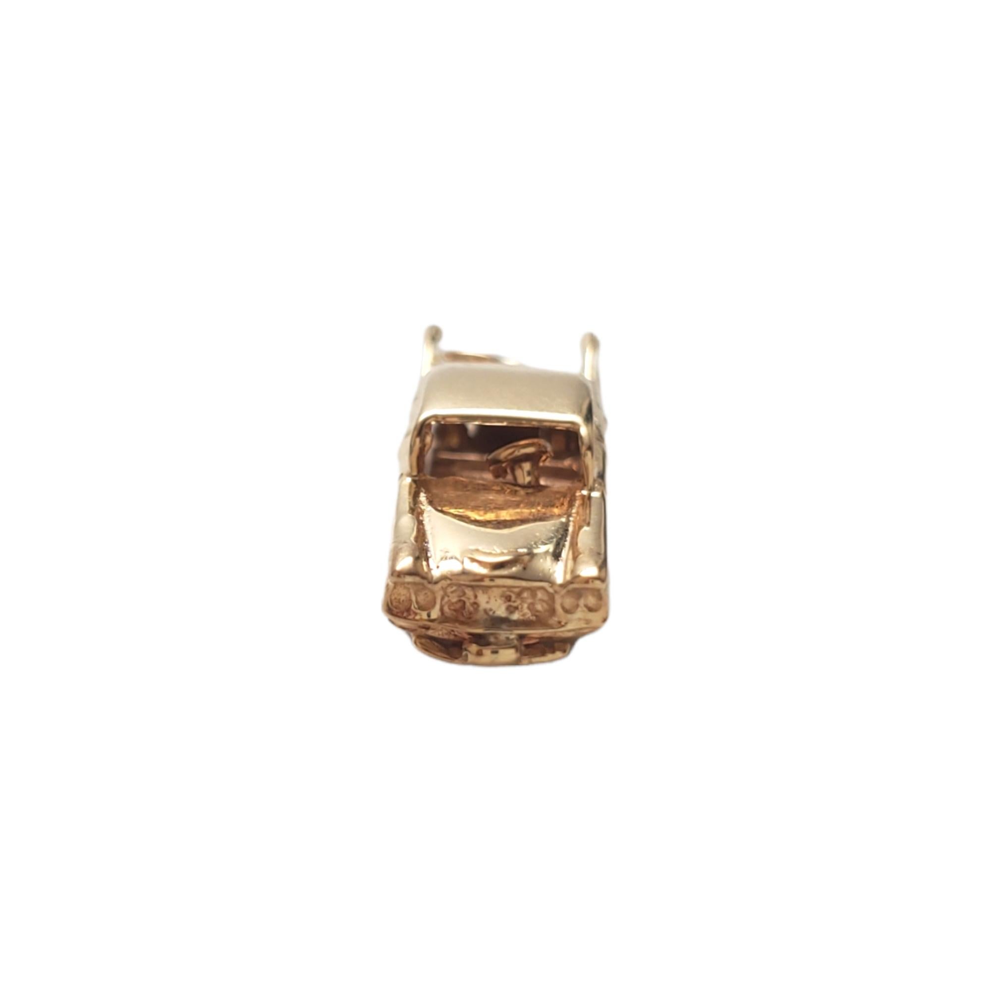 14K Yellow Gold Vintage Car Charm 

This yellow gold car charm will drive its way into your heart! 

Size: 9.59mm X 29.62mm

Weight:  5.7gr / 3.6 dwt

Hallmark: 14K

Very good condition, professionally polished.

Will come packaged in a gift box and