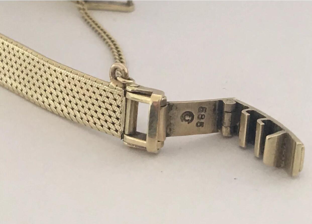 14 Karat Yellow Gold Vintage Certina Swiss Ladies Wristwatch In Good Condition In Carlisle, GB