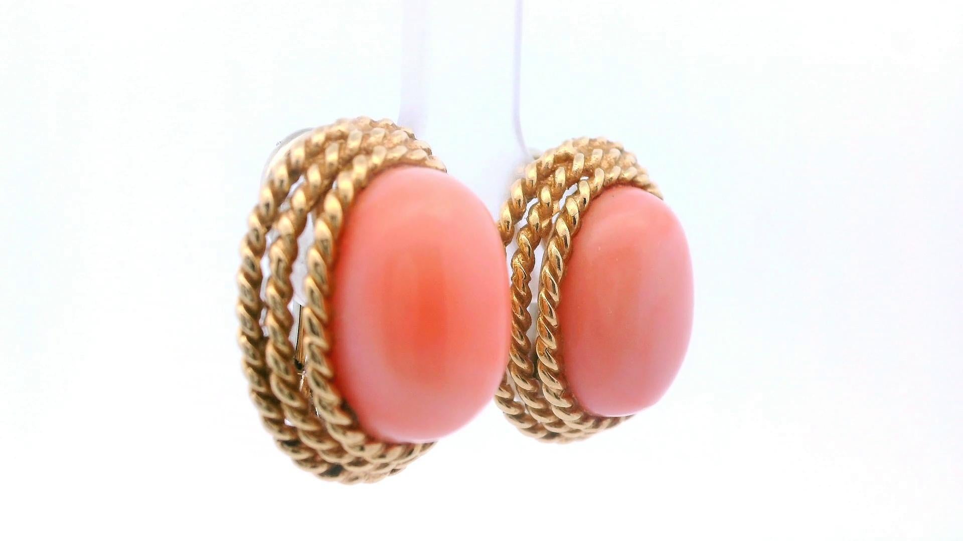 14k Gelbgold Vintage Korallen Ohrringe (Zeitgenössisch) im Angebot