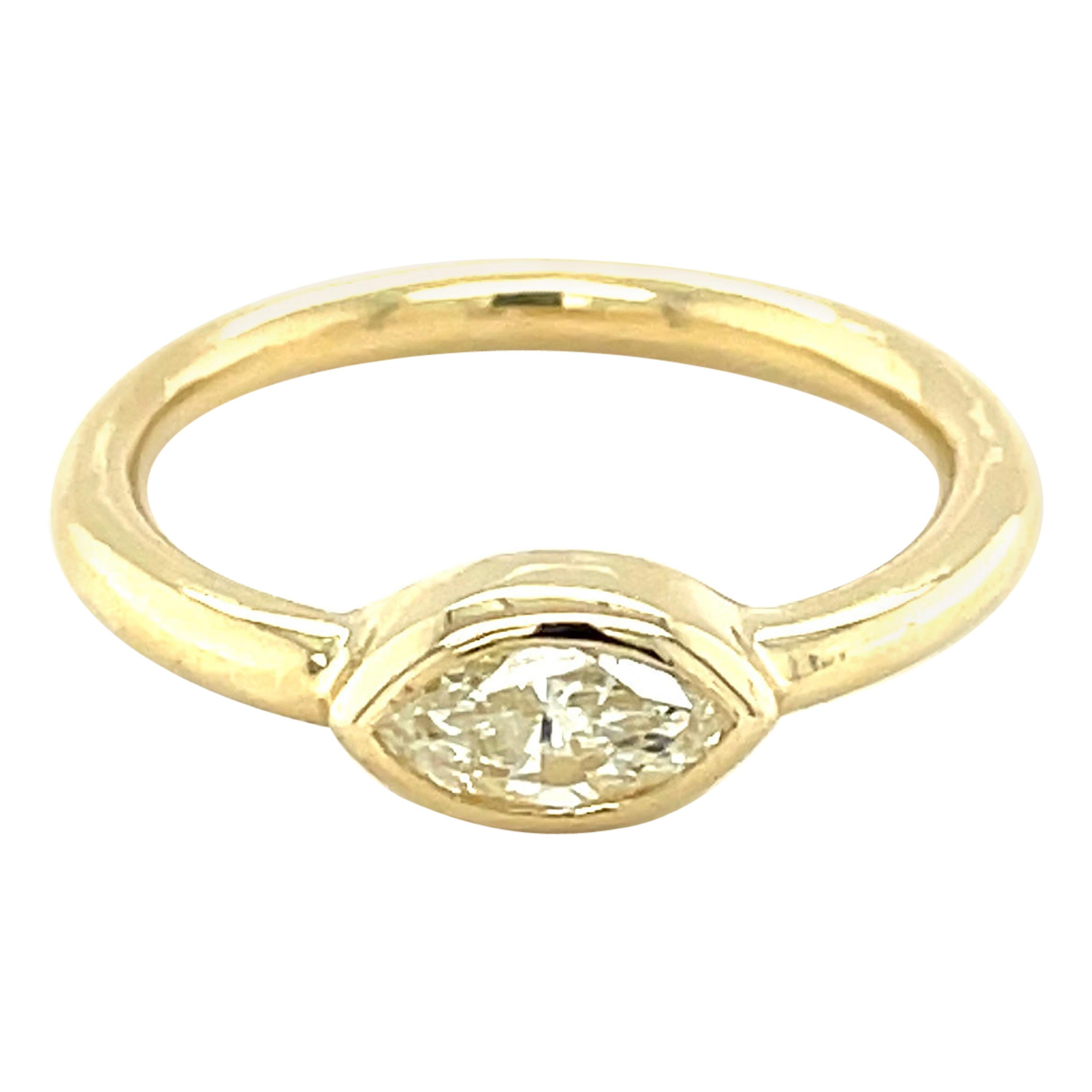 14K Yellow Gold Vintage Marquise Cut Diamond Ring For Sale