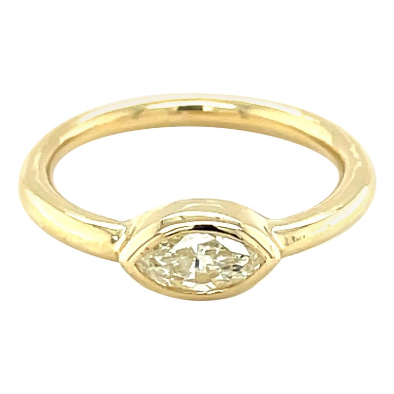 14K Yellow Gold Vintage Marquise Cut Diamond Ring For Sale at 1stDibs