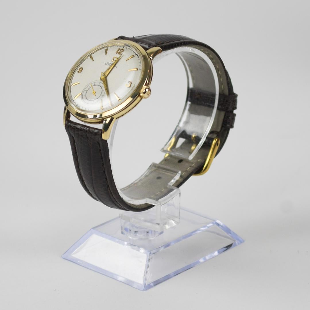 14K Yellow Gold Vintage Omega Watch 32mm In Excellent Condition For Sale In Laguna Beach, CA