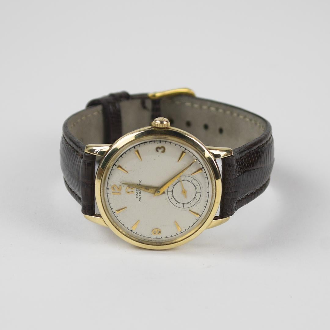 Women's or Men's 14K Yellow Gold Vintage Omega Watch 32mm For Sale