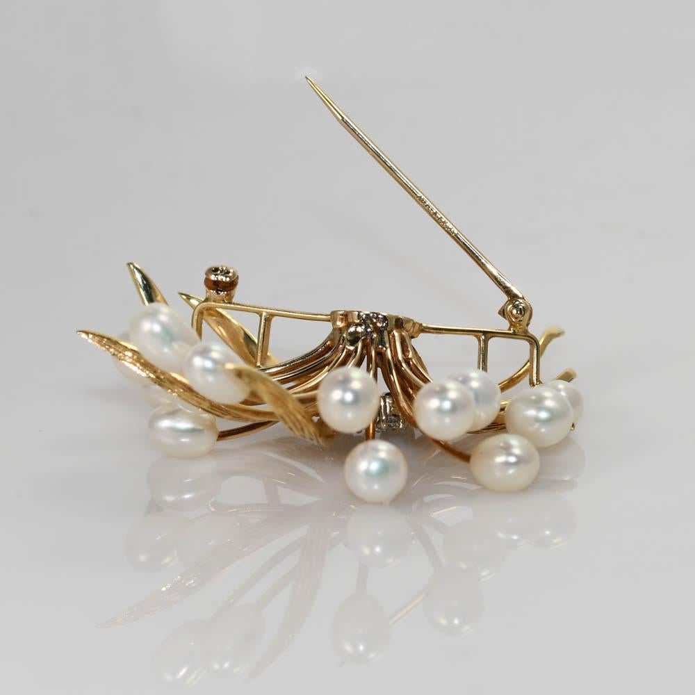 14K Yellow Gold Vintage Pearl & Diamond Brooch 0.25ct For Sale 1