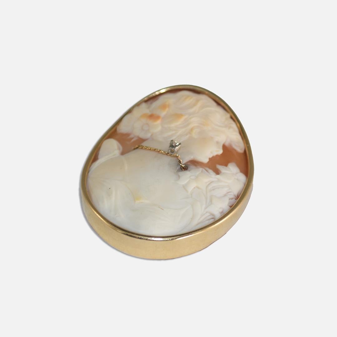 Old European Cut 14K Yellow Gold Vintage Shell Cameo Brooch 20.2g For Sale